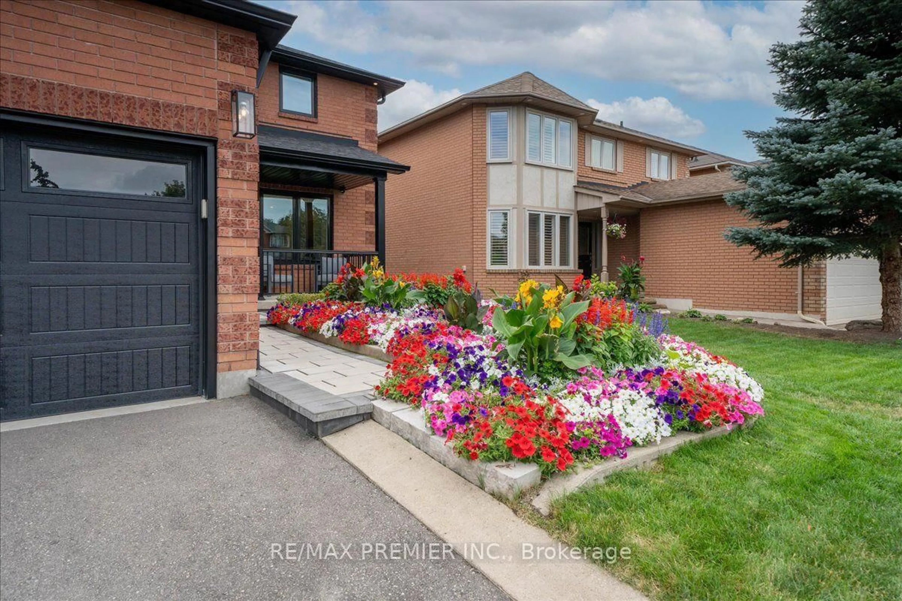 Home with brick exterior material, street for 23 Berrydown Dr, Caledon Ontario L7E 1P9