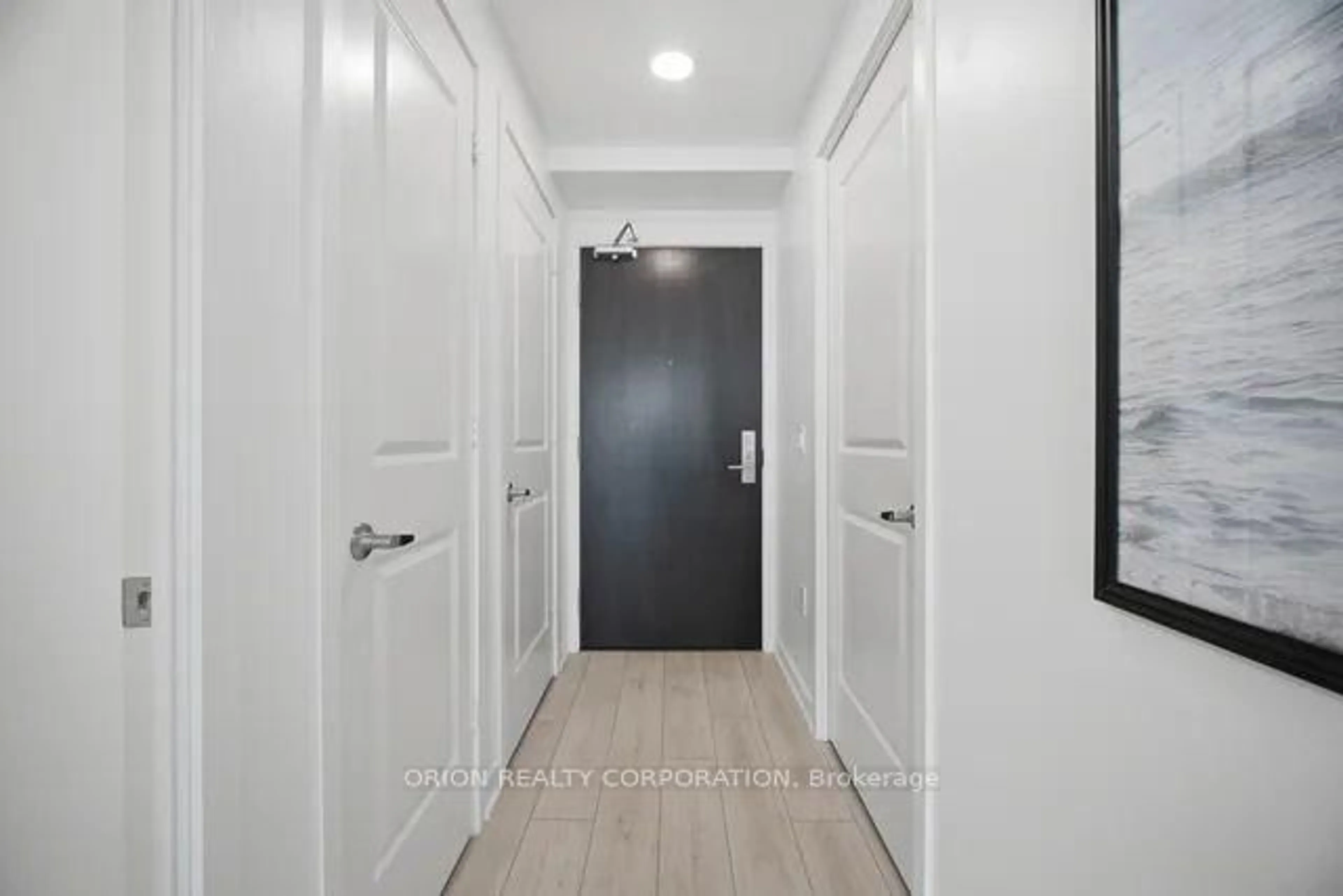 Indoor entryway for 38 Annie Craig Dr #3605, Toronto Ontario M8V 0A8