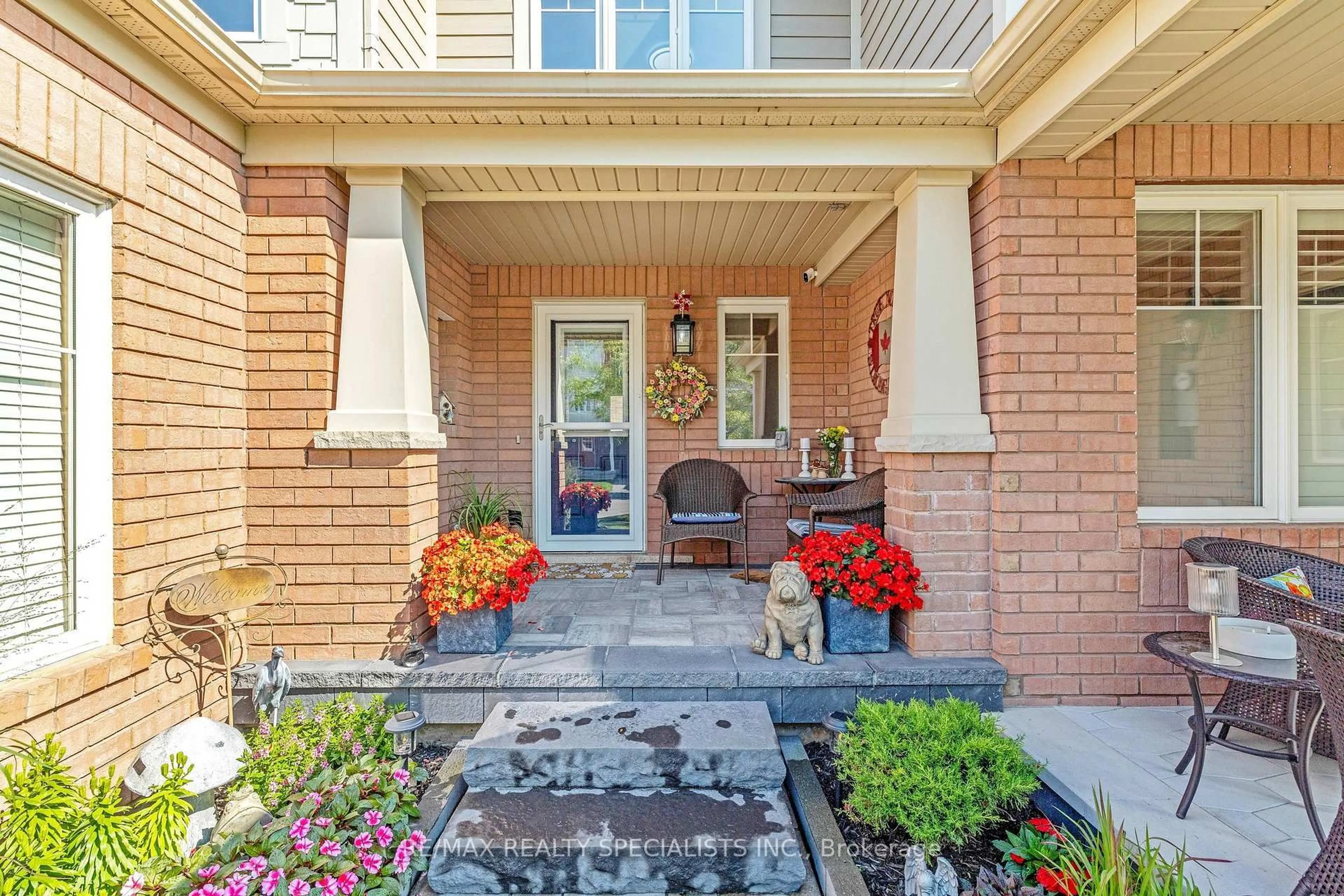 Indoor entryway for 590 Speyer Circ, Milton Ontario L9T 0Y5