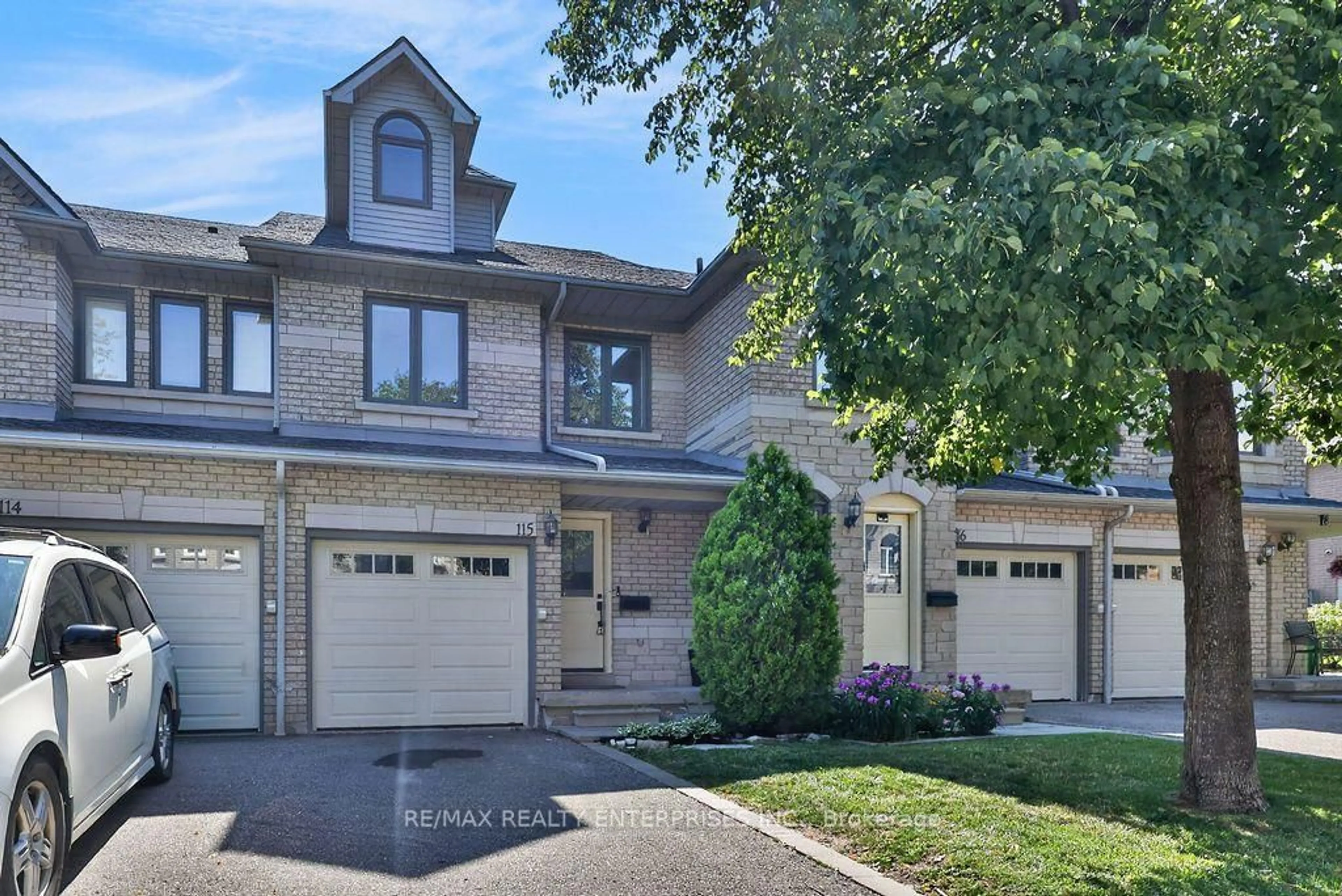 Home with brick exterior material, street for 455 Apache Crt #115, Mississauga Ontario L4Z 3W8