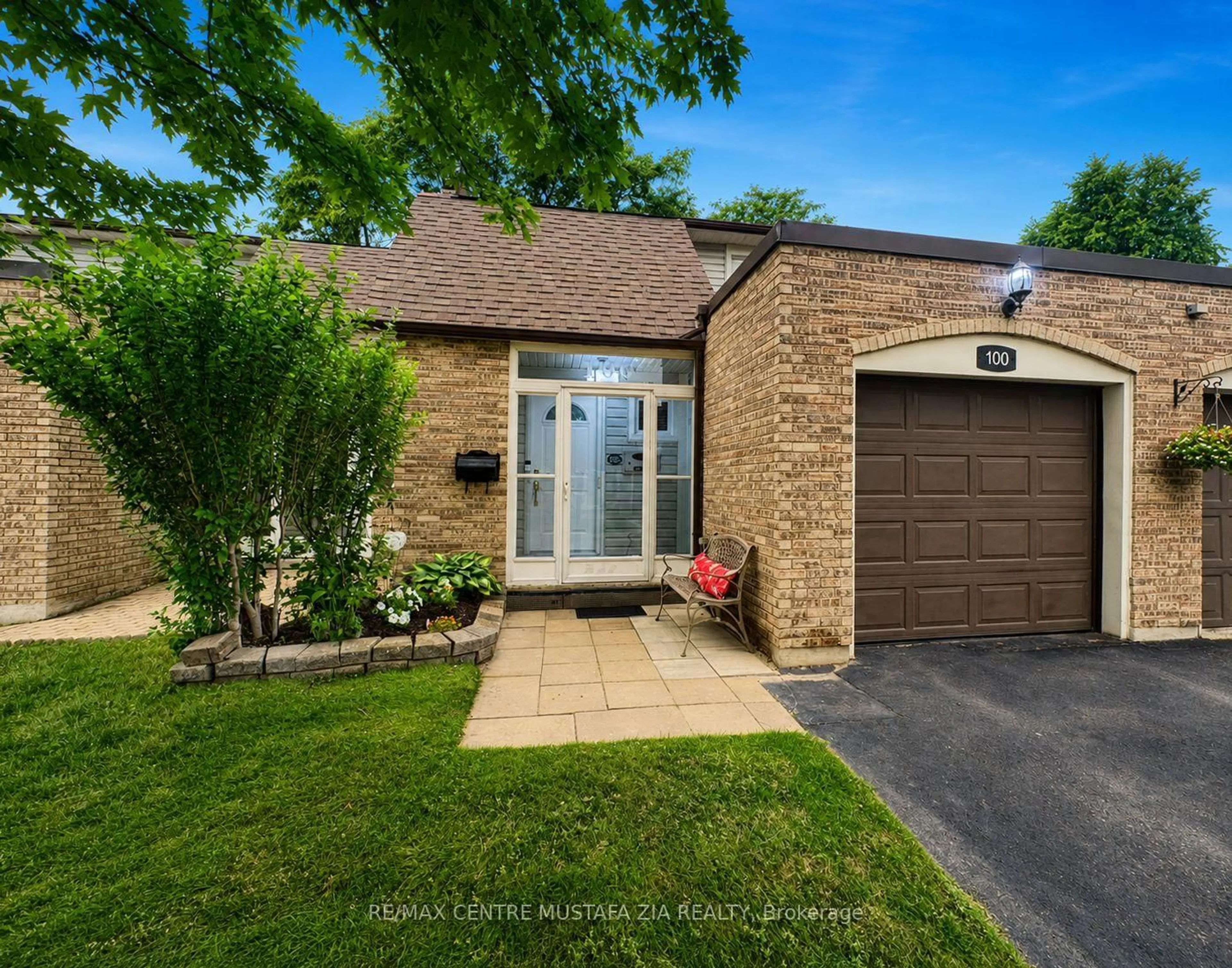 Home with brick exterior material, street for 2440 Bromsgrove Rd #100, Mississauga Ontario L5J 4J7
