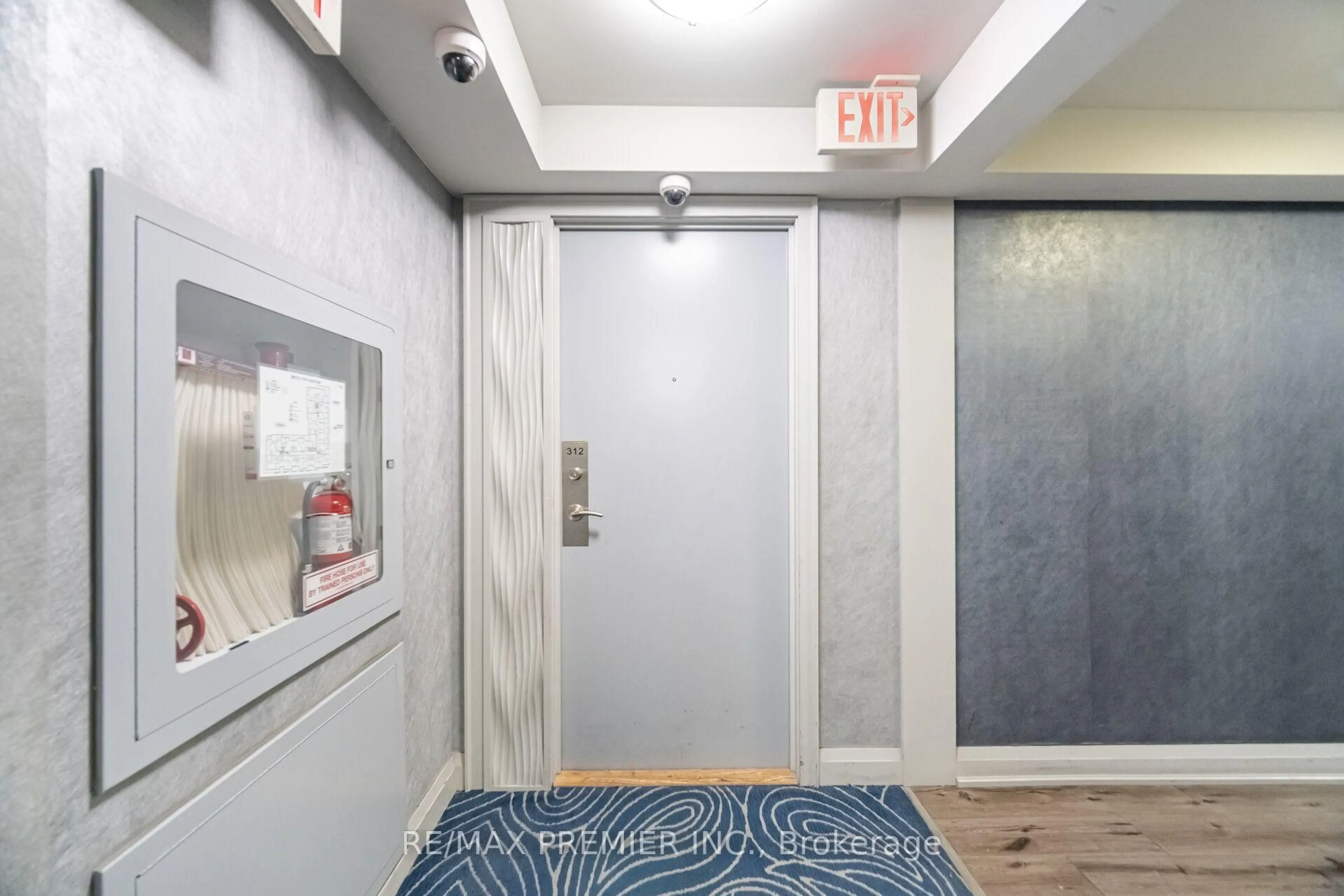 Indoor entryway for 80 Esther Lorrie Dr #312, Toronto Ontario M9W 0C6