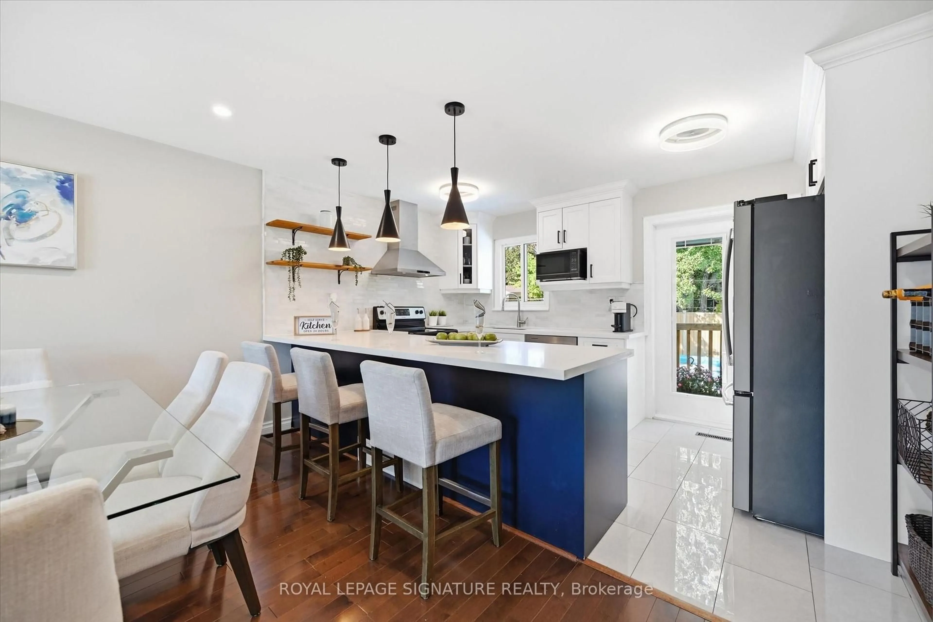 Open concept kitchen, ceramic/tile floor for 1333 Woodvale Pl, Burlington Ontario L7M 1R2