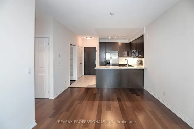 1135 Royal York Rd #312, Toronto 5