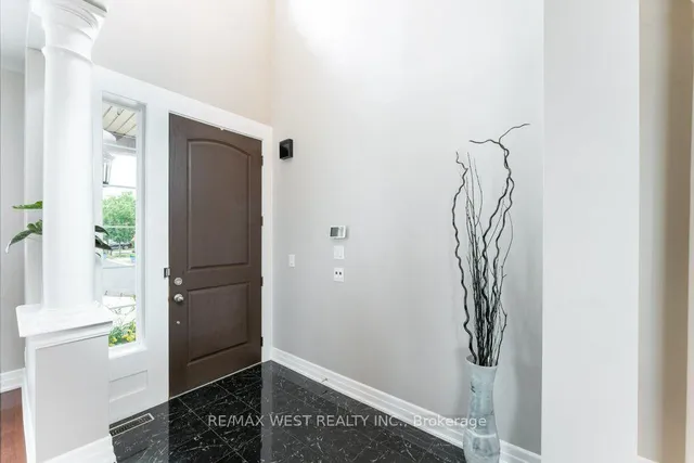 85 Aird Crt, Milton 5