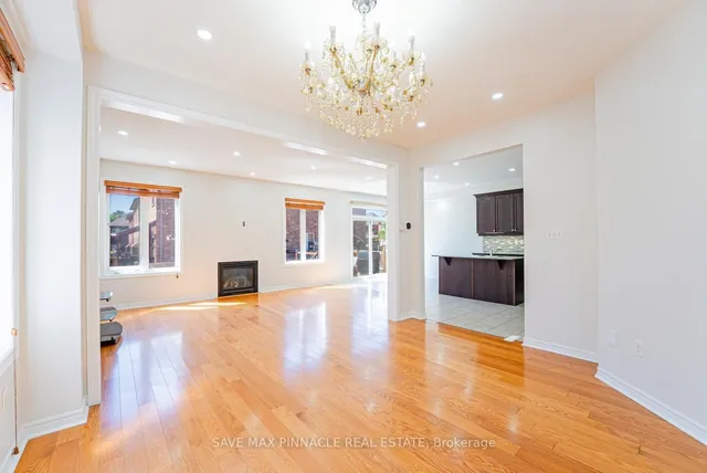 16 Baby Pointe Tr, Brampton 5