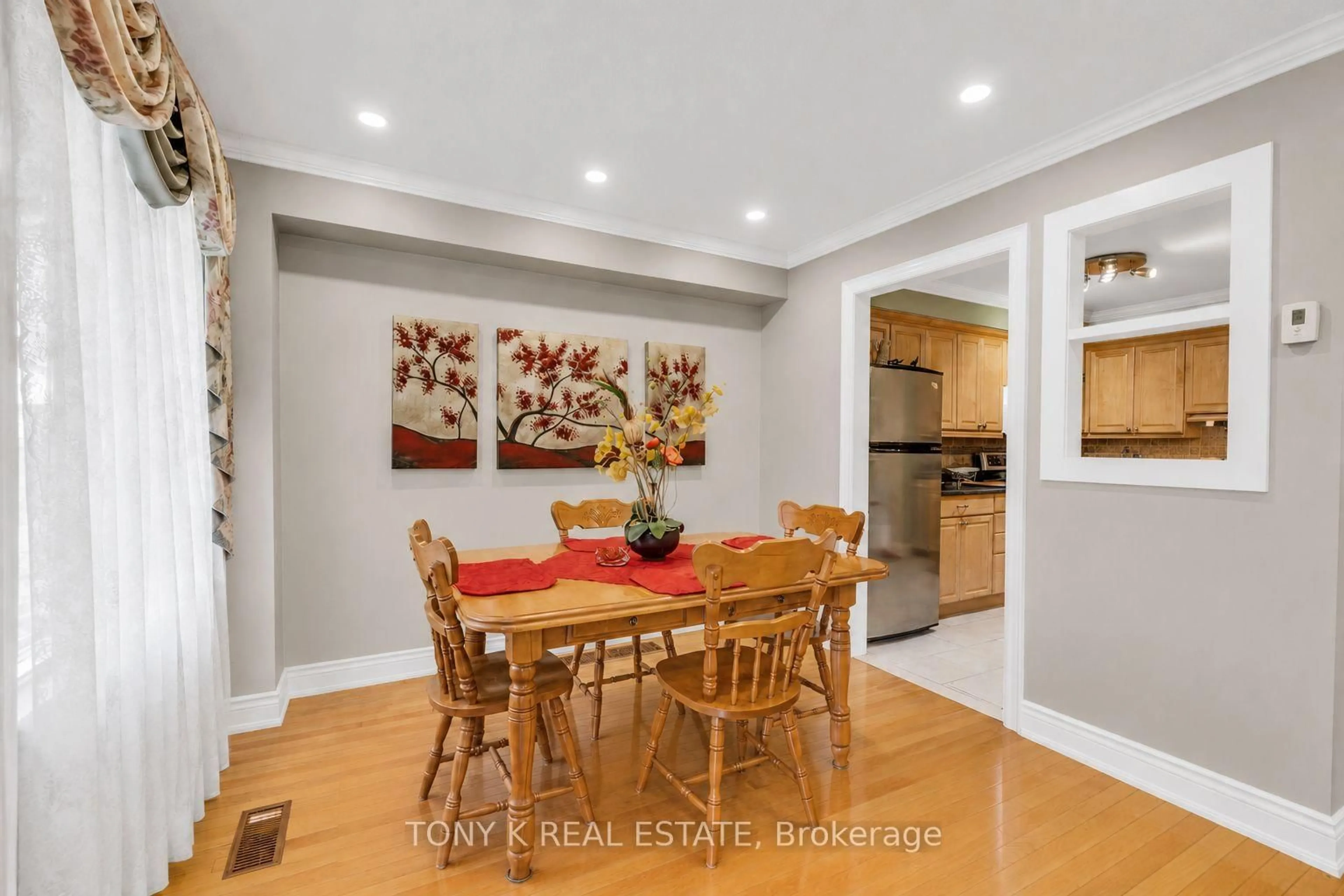 Dining room, unknown for 2035 Asta Dr #21, Mississauga Ontario L5A 3Y2