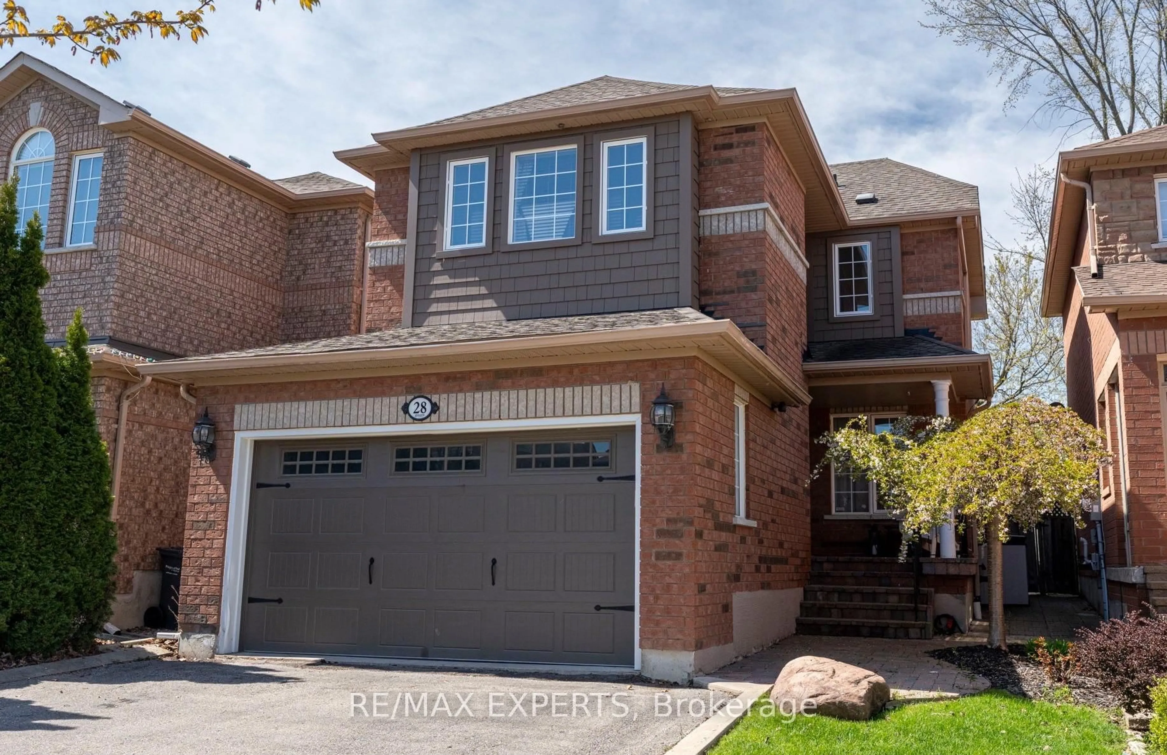 Home with brick exterior material, street for 28 Crestridge Dr, Caledon Ontario L7E 2T7