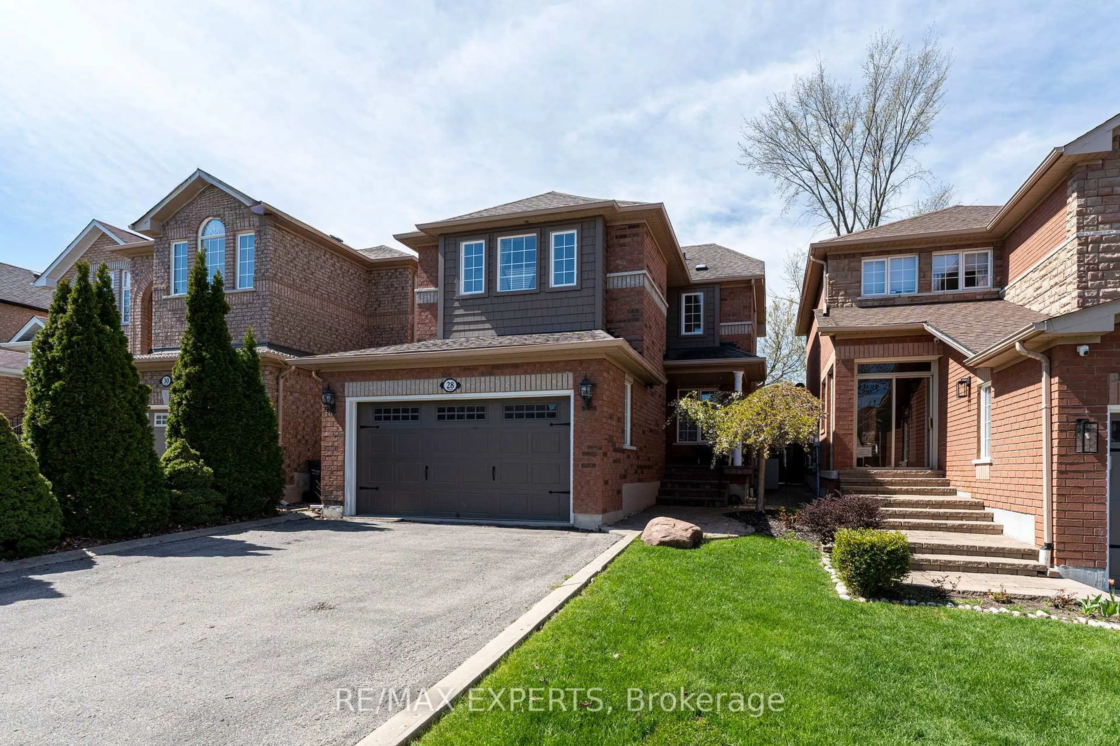Home with brick exterior material, street for 28 Crestridge Dr, Caledon Ontario L7E 2T7