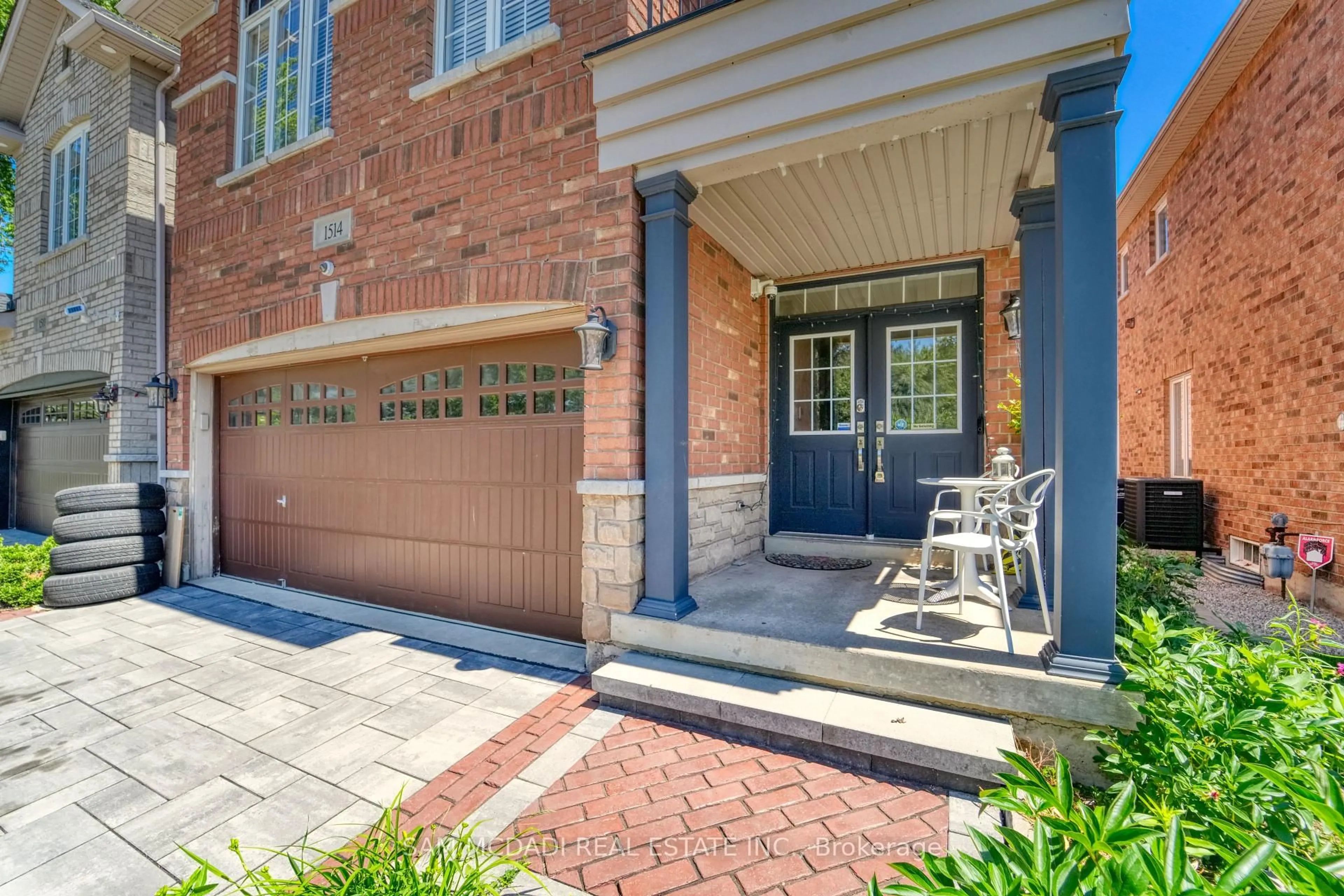 Home with brick exterior material, street for 1514 Portsmouth Pl, Mississauga Ontario L5M 7W1