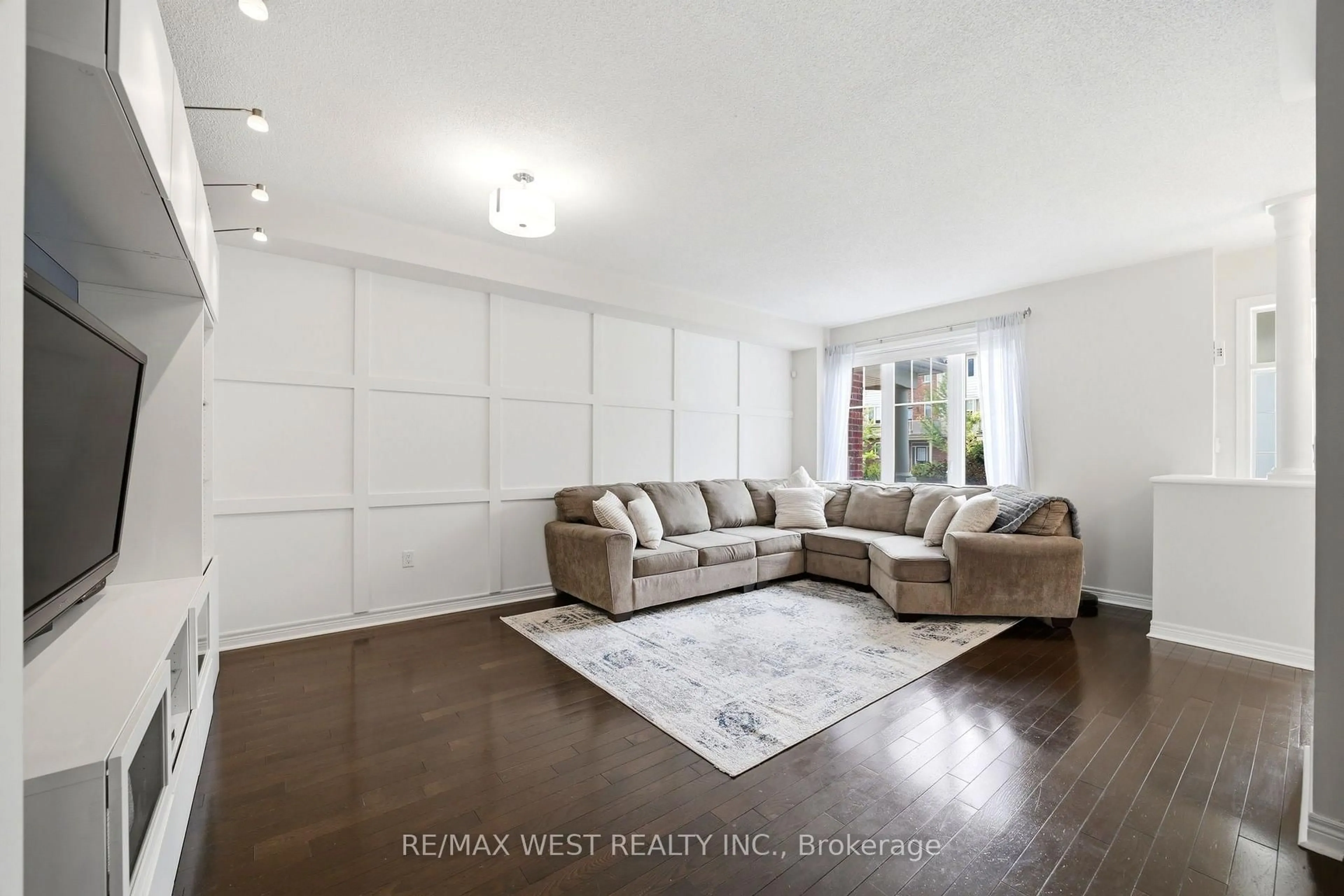 A pic of a room for 12481 Kennedy Rd, Caledon Ontario L7C 3P4
