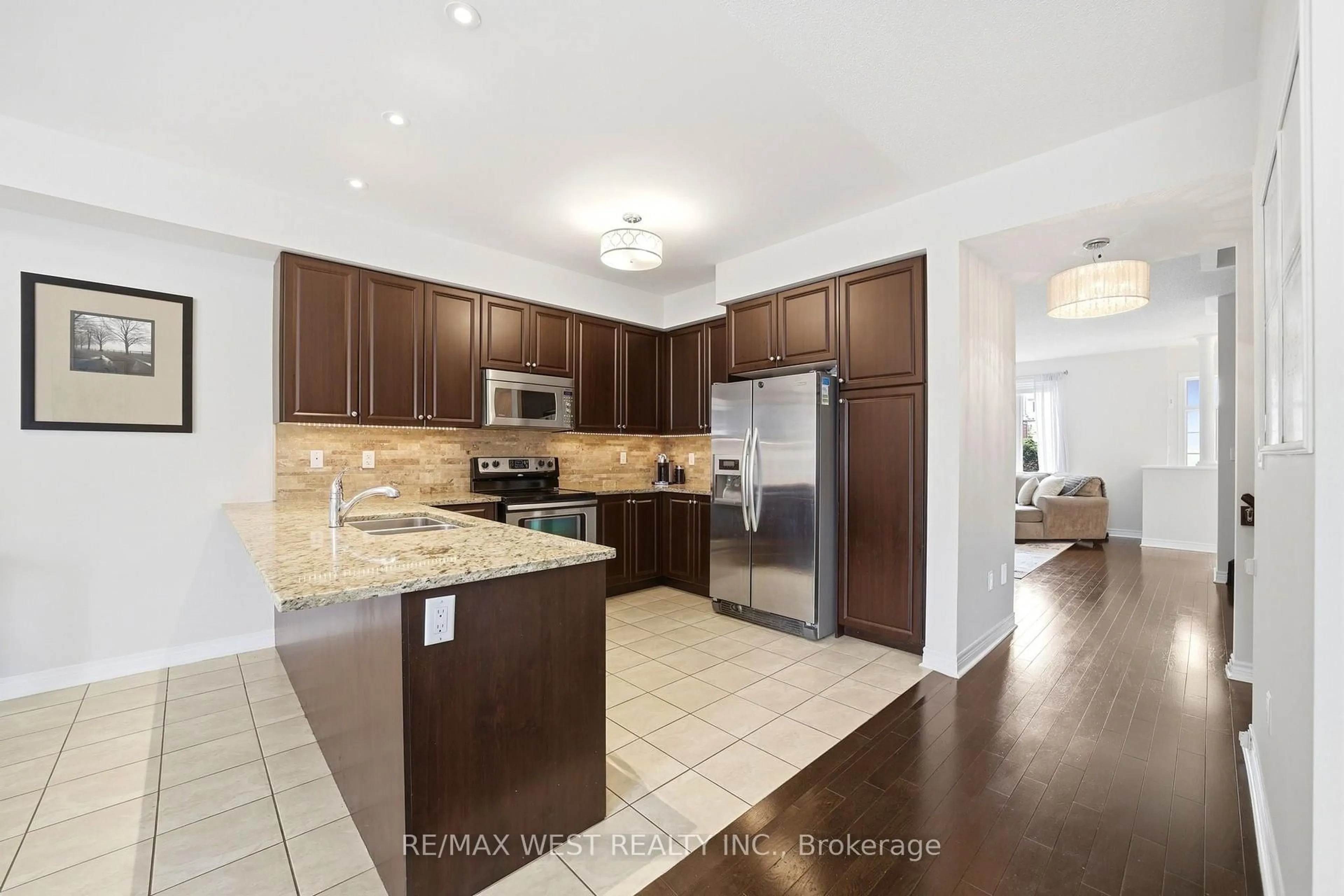 Open concept kitchen, ceramic/tile floor for 12481 Kennedy Rd, Caledon Ontario L7C 3P4