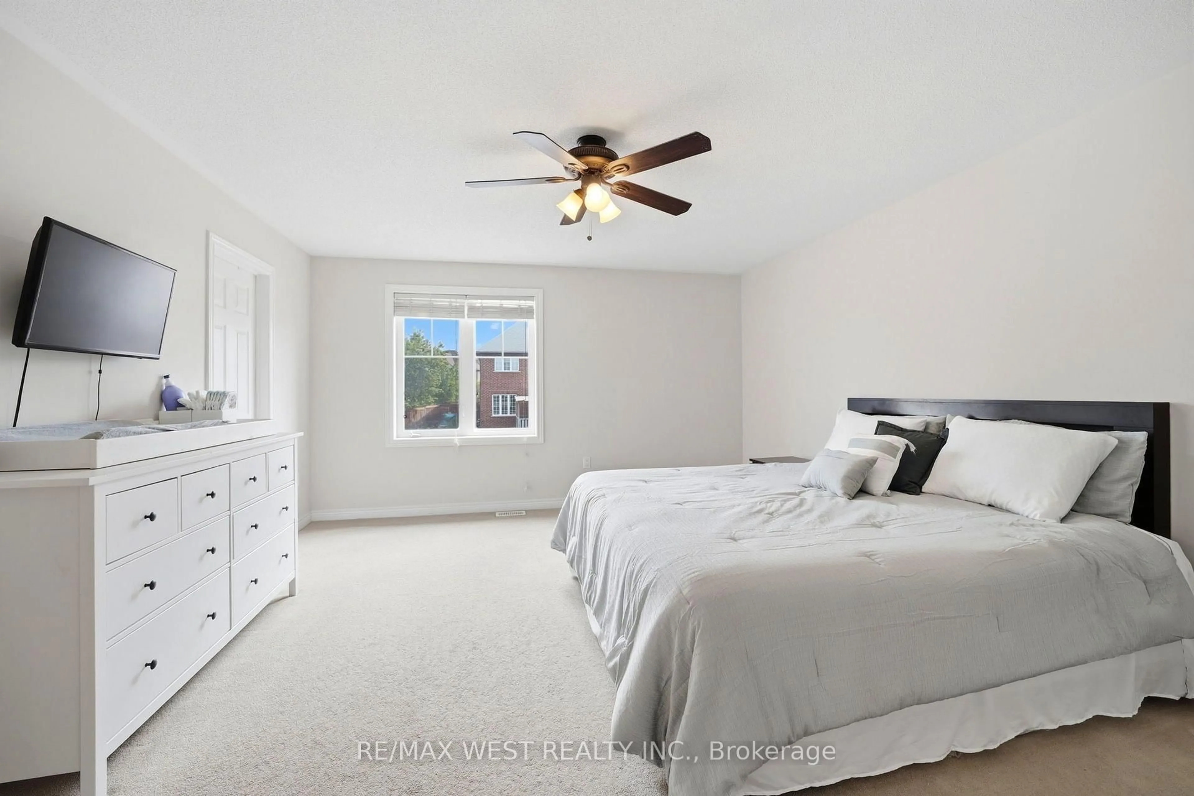 A pic of a room for 12481 Kennedy Rd, Caledon Ontario L7C 3P4