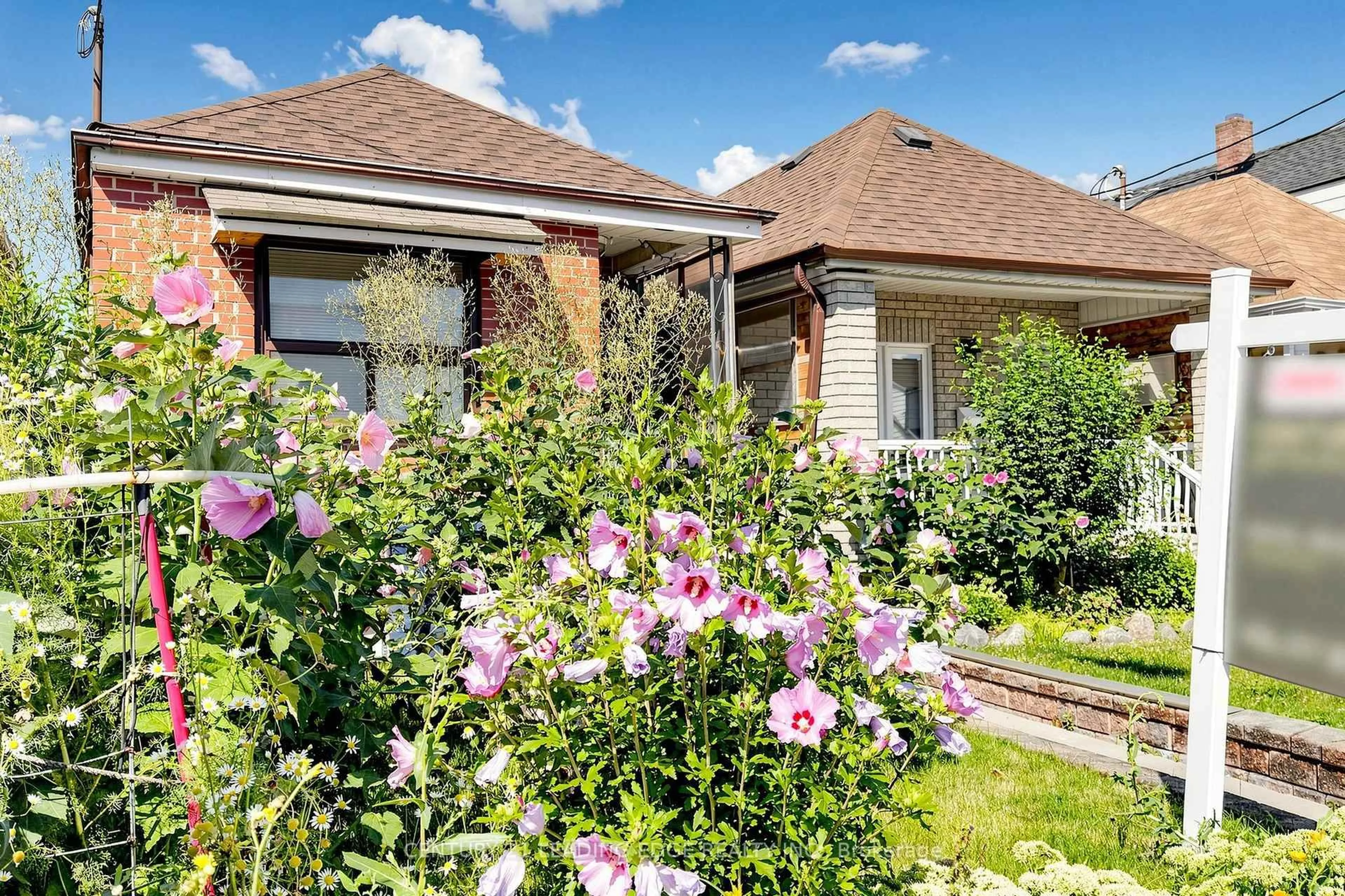 Home with brick exterior material, street for 180 Gilbert Ave, Toronto Ontario M6E 4W5