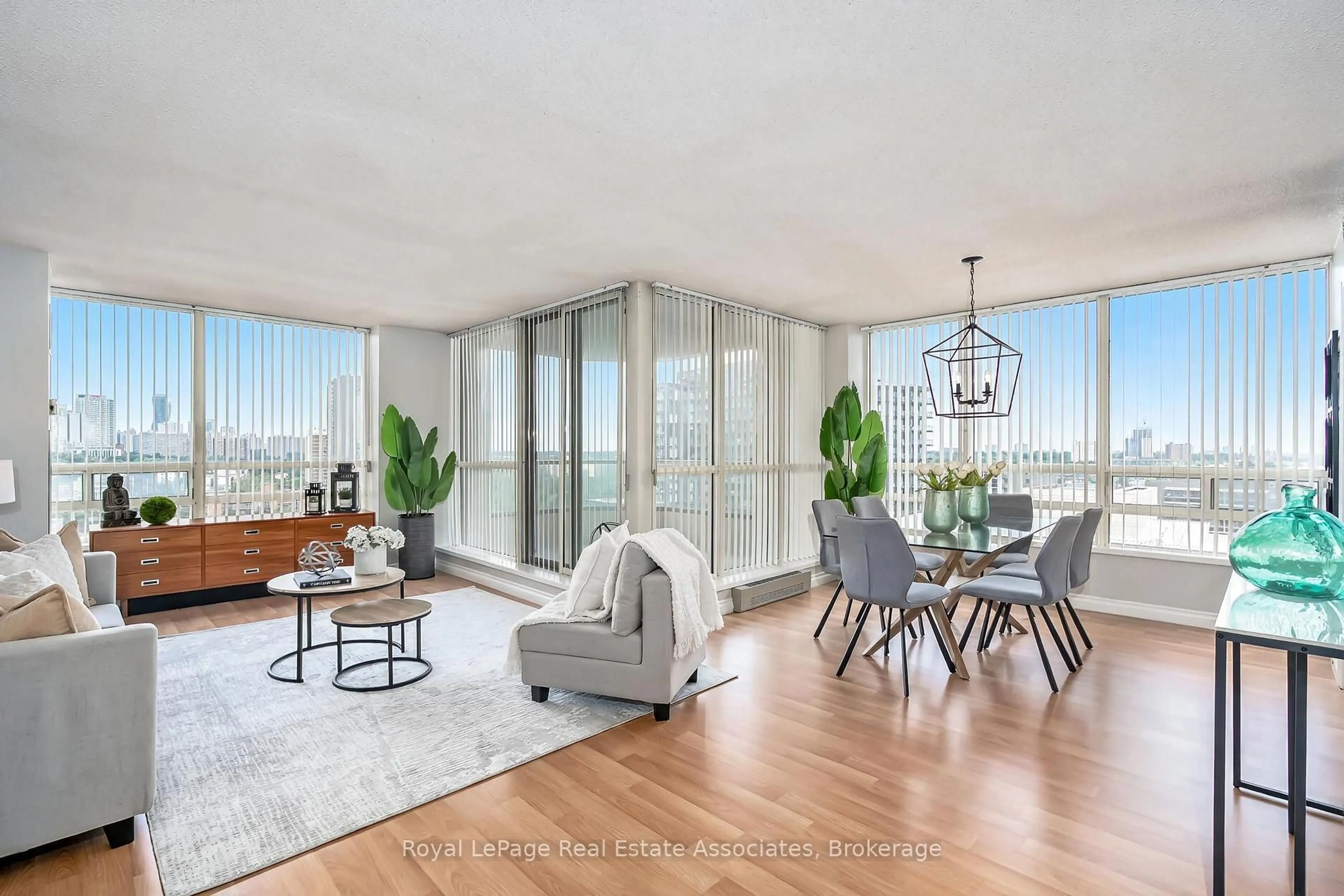 Living room with furniture, unknown for 75 King St #1611, Mississauga Ontario L5A 4G5