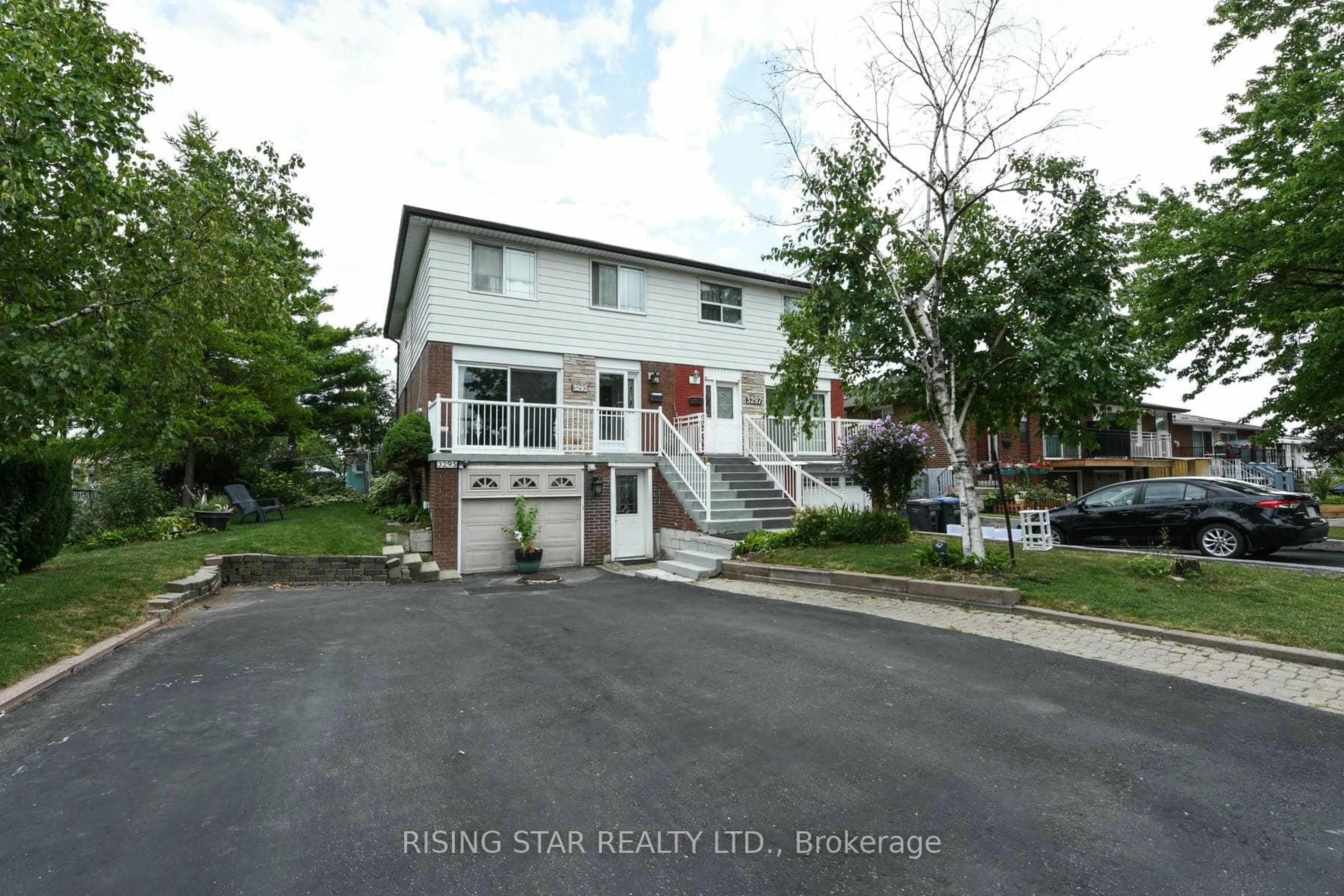 Unknown for 3295 Chipley Cres, Mississauga Ontario L4T 2E3