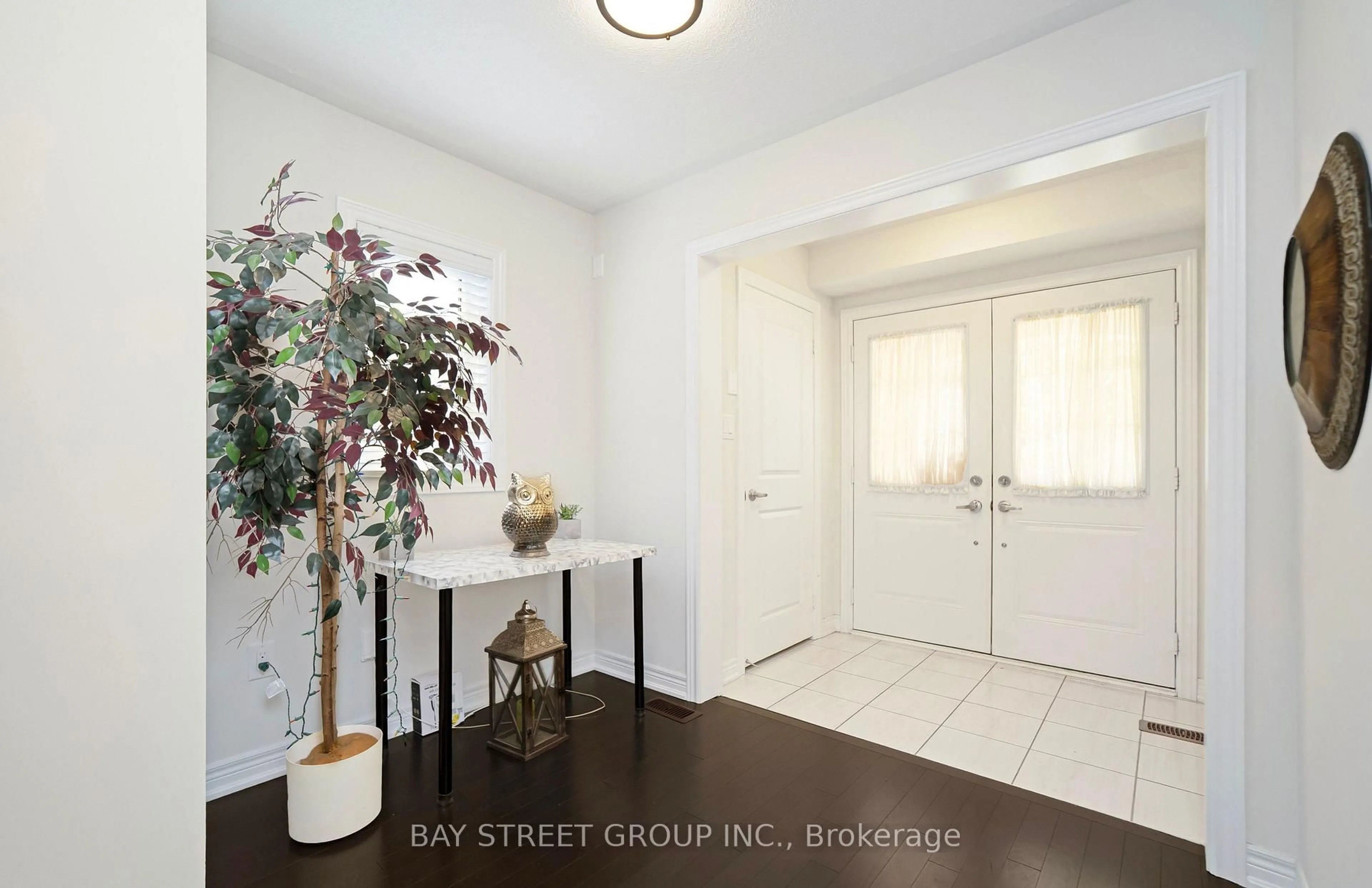 Indoor entryway for 53 Fruitvale Circ, Brampton Ontario L7A 5B9