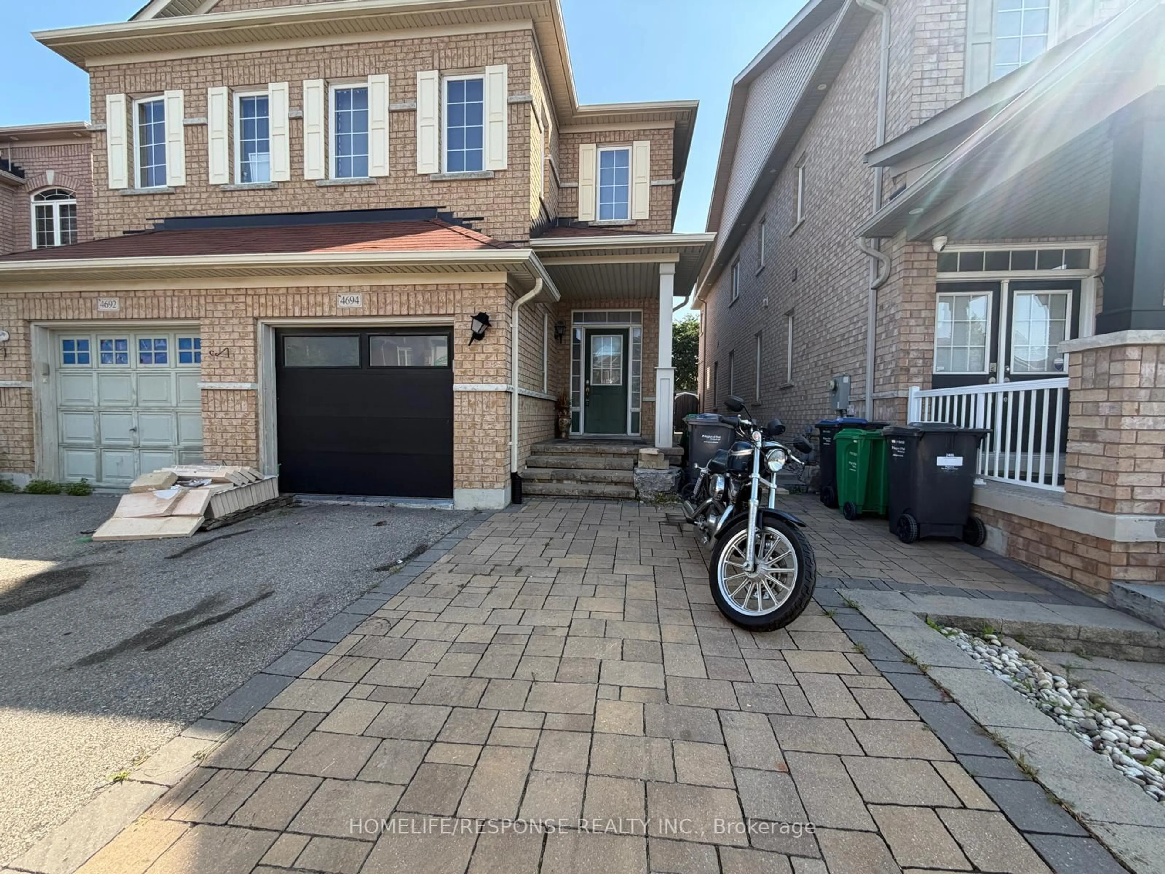 Home with brick exterior material, street for 4694 CENTRETOWN Way, Mississauga Ontario L5R 0C9