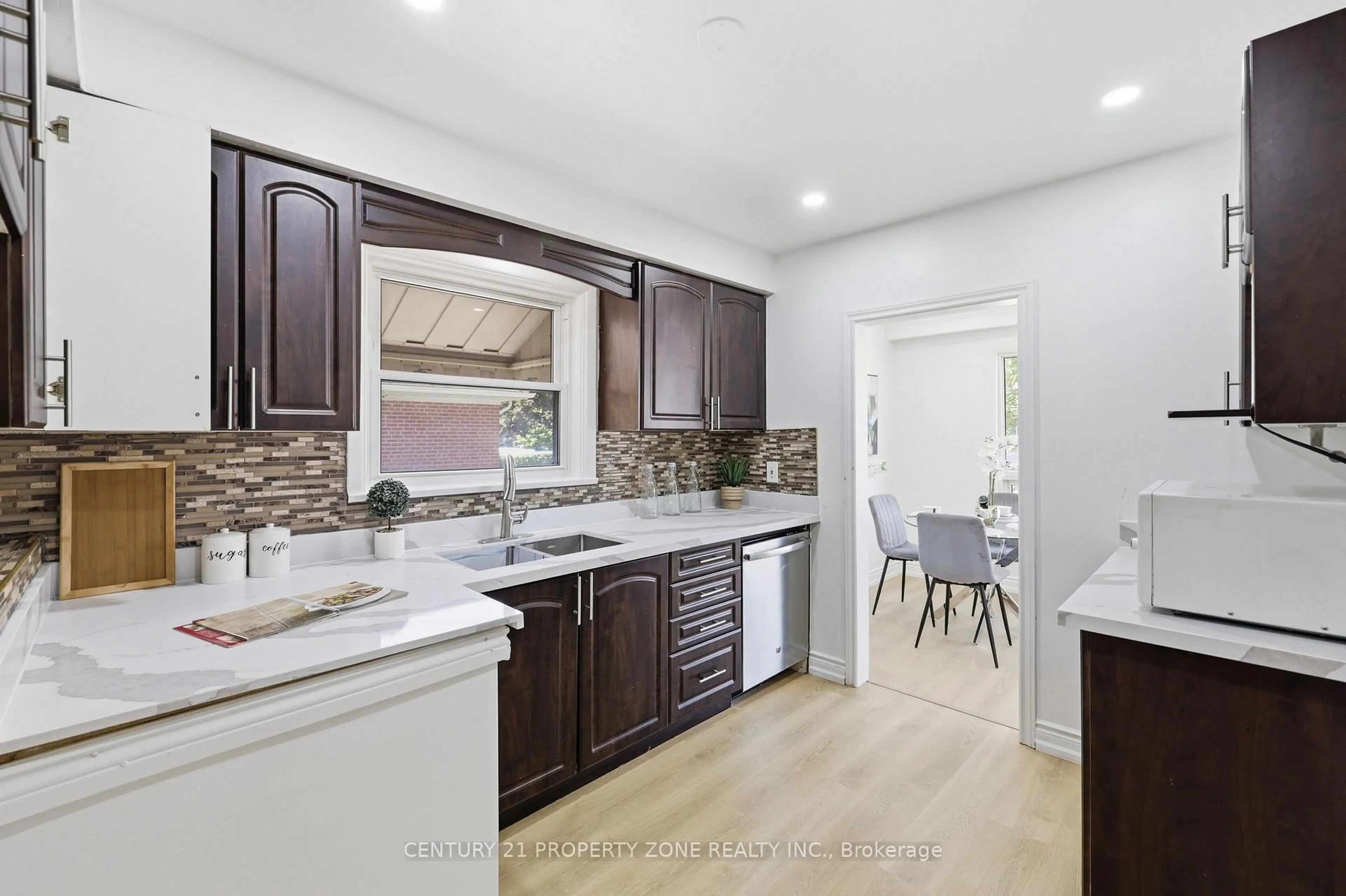 Open concept kitchen, ceramic/tile floor for 45 Brisco St, Brampton Ontario L6V 1X1