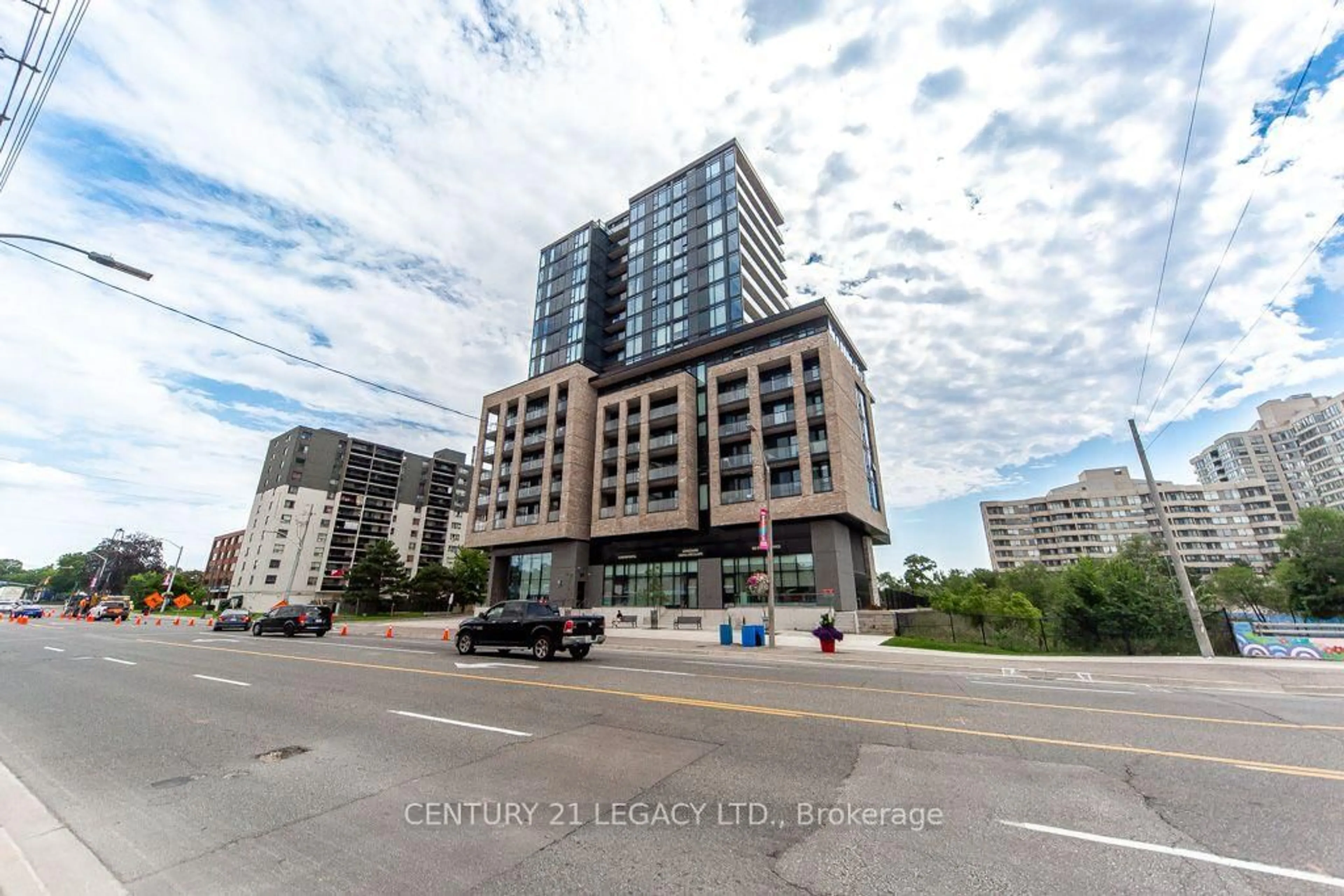 Unknown for 86 Dundas St #821, Mississauga Ontario L5A 1W4