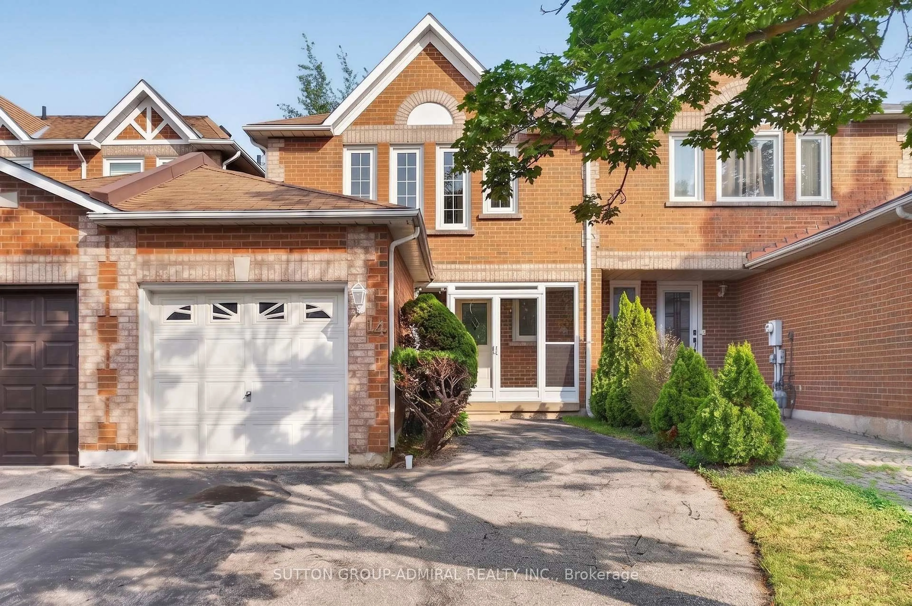 Home with brick exterior material, street for 14 Mullis Cres, Brampton Ontario L6Y 4T3