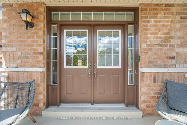 85 Maple Valley St, Brampton 3