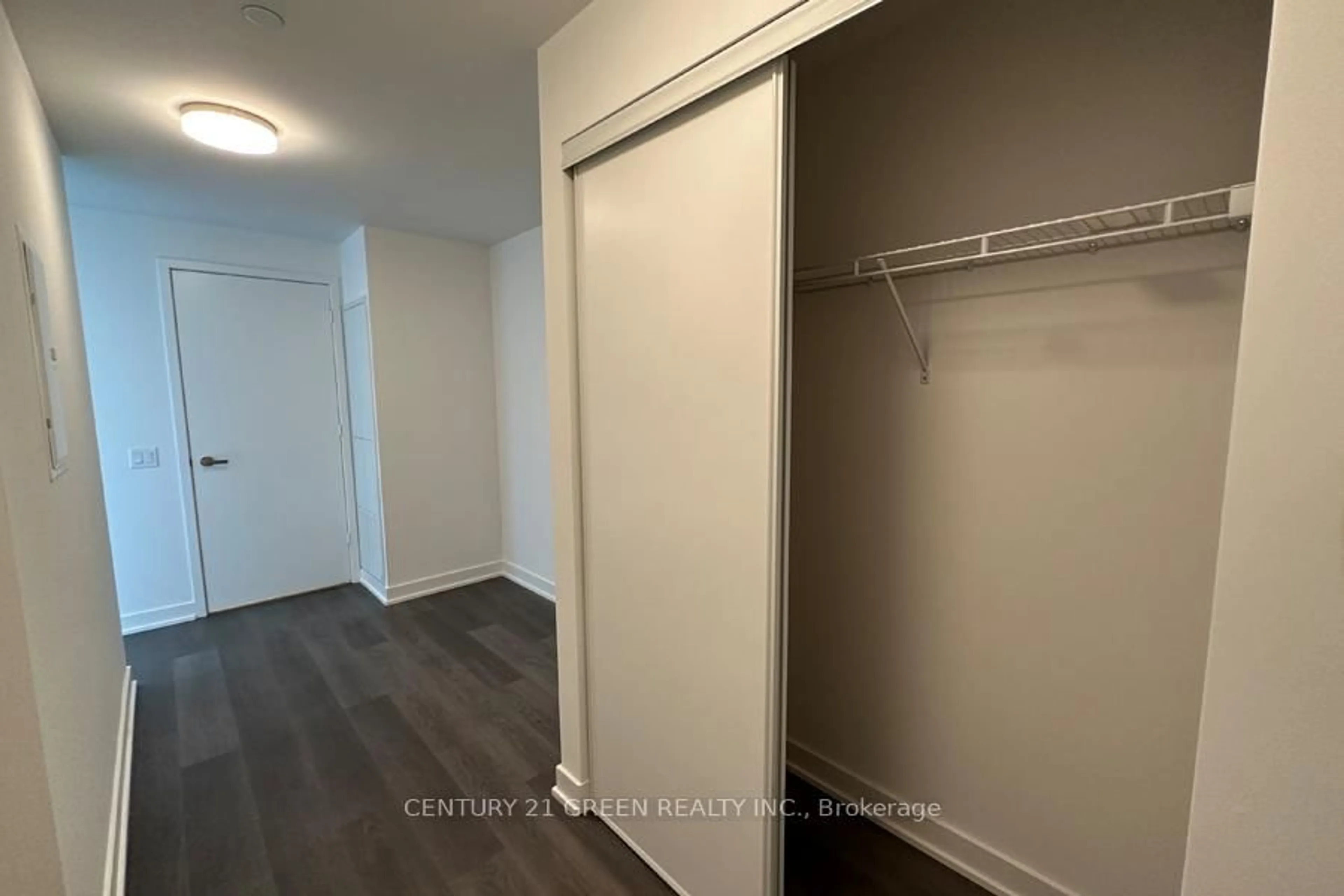 A pic of a room for 3900 Confederation Pkwy #2301, Mississauga Ontario L5B 0M3