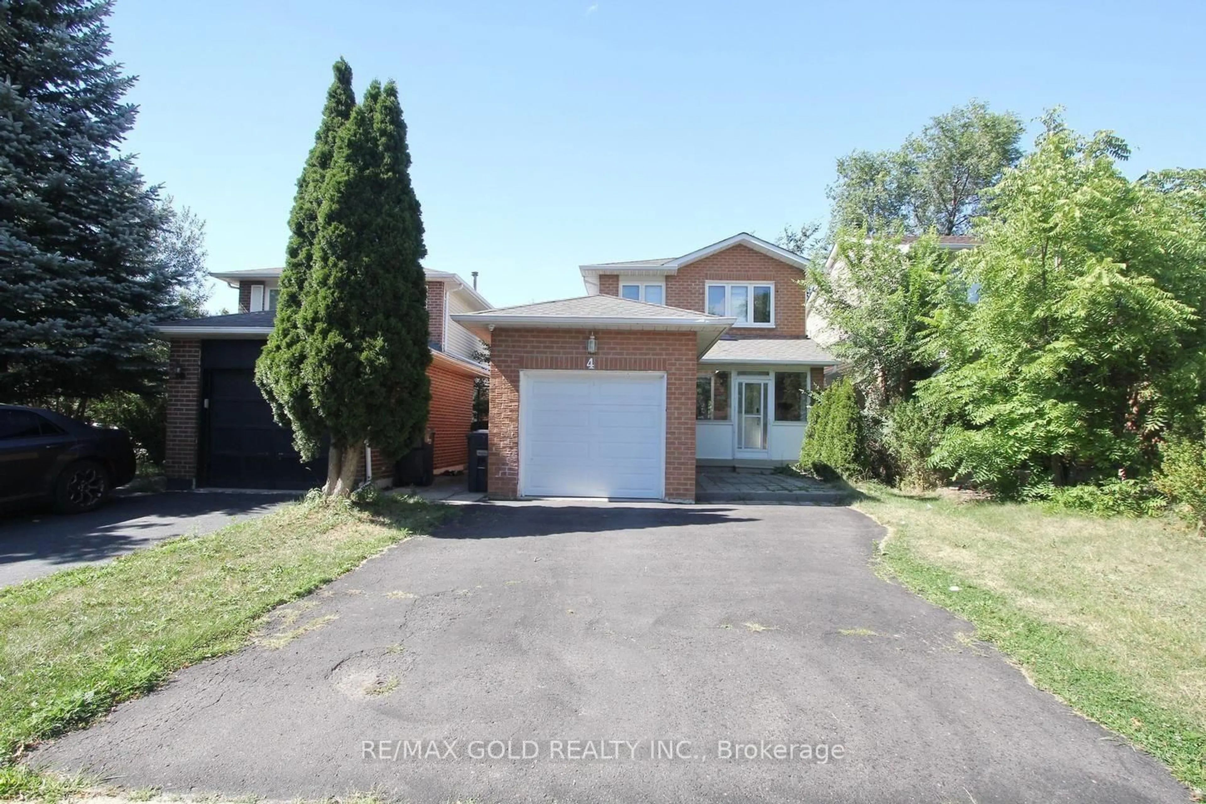 Unknown for 4 Summertime Crt, Brampton Ontario L6Z 2B4