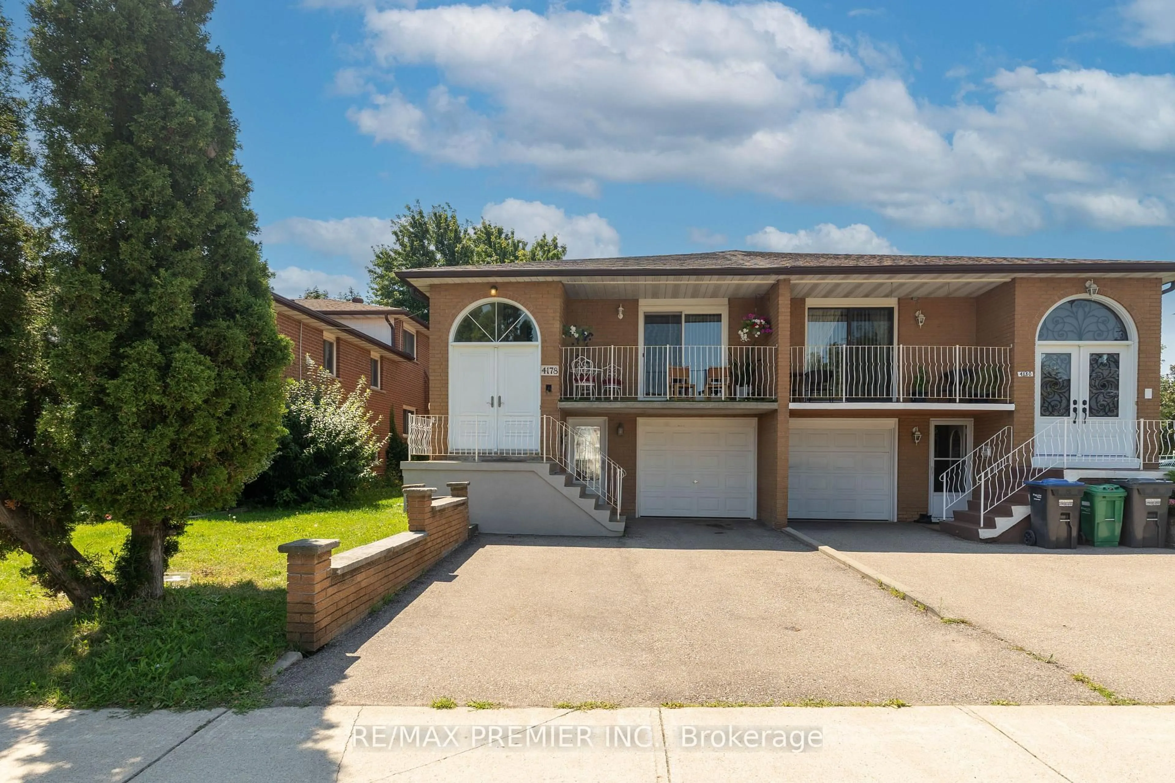 Home with brick exterior material, street for 4178 Dursley Cres, Mississauga Ontario L4Z 1J7