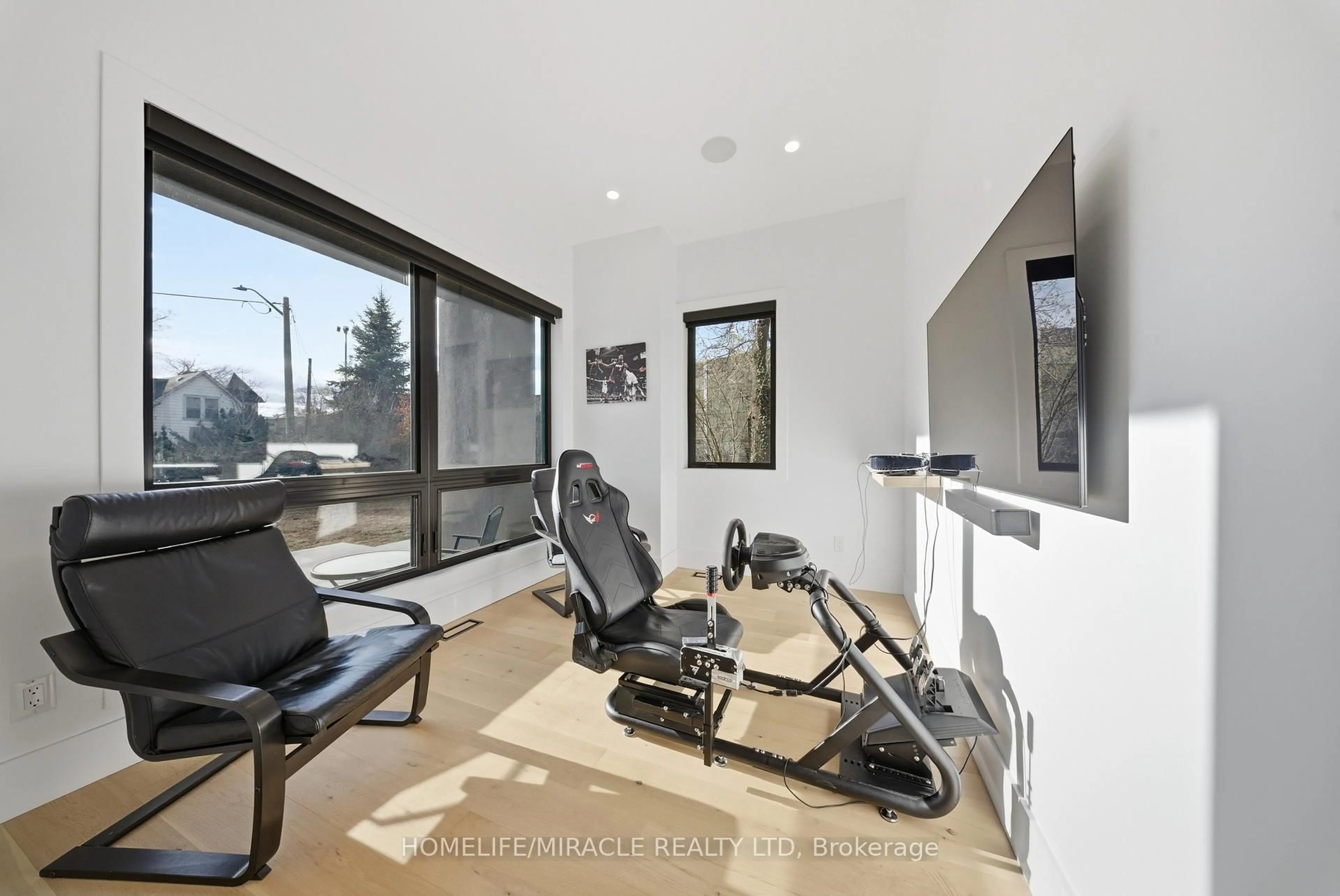 Unknown for 1653 Glenburnie Rd, Mississauga Ontario L5G 3E4