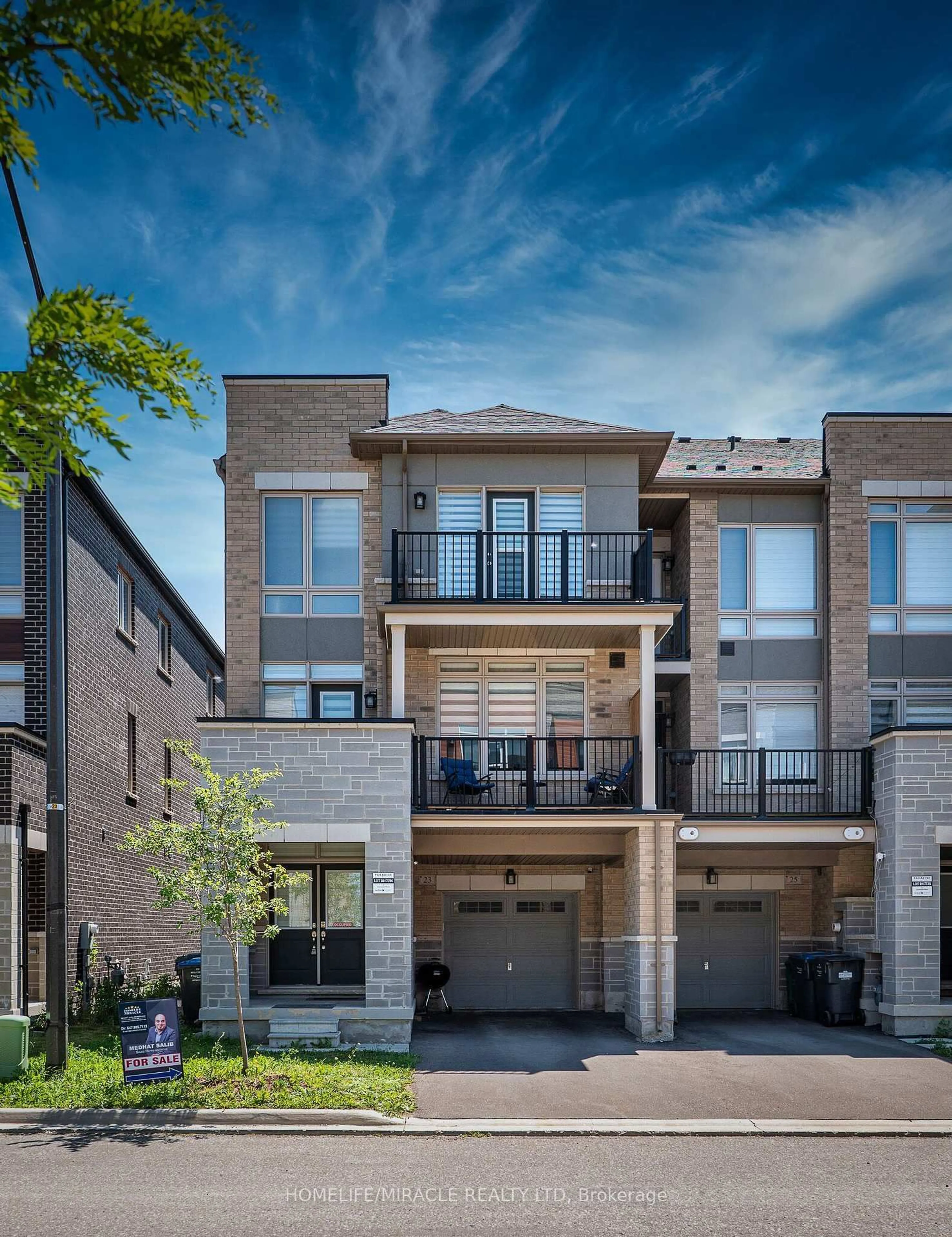 Home with brick exterior material, street for 23 Arrowview Dr, Brampton Ontario L7A 5H6