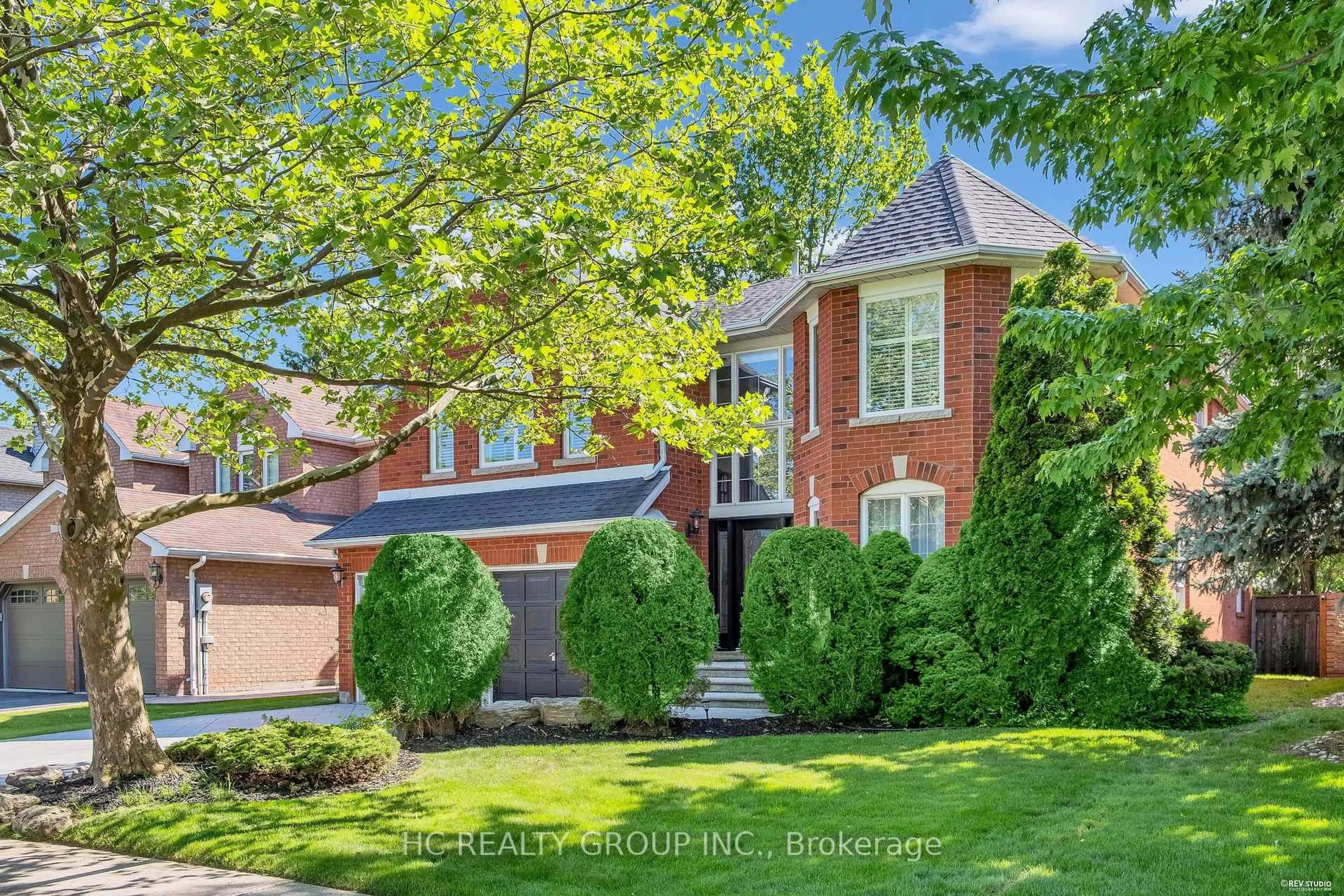 Home with brick exterior material, street for 298 Northwood Dr, Oakville Ontario L6M 1M7