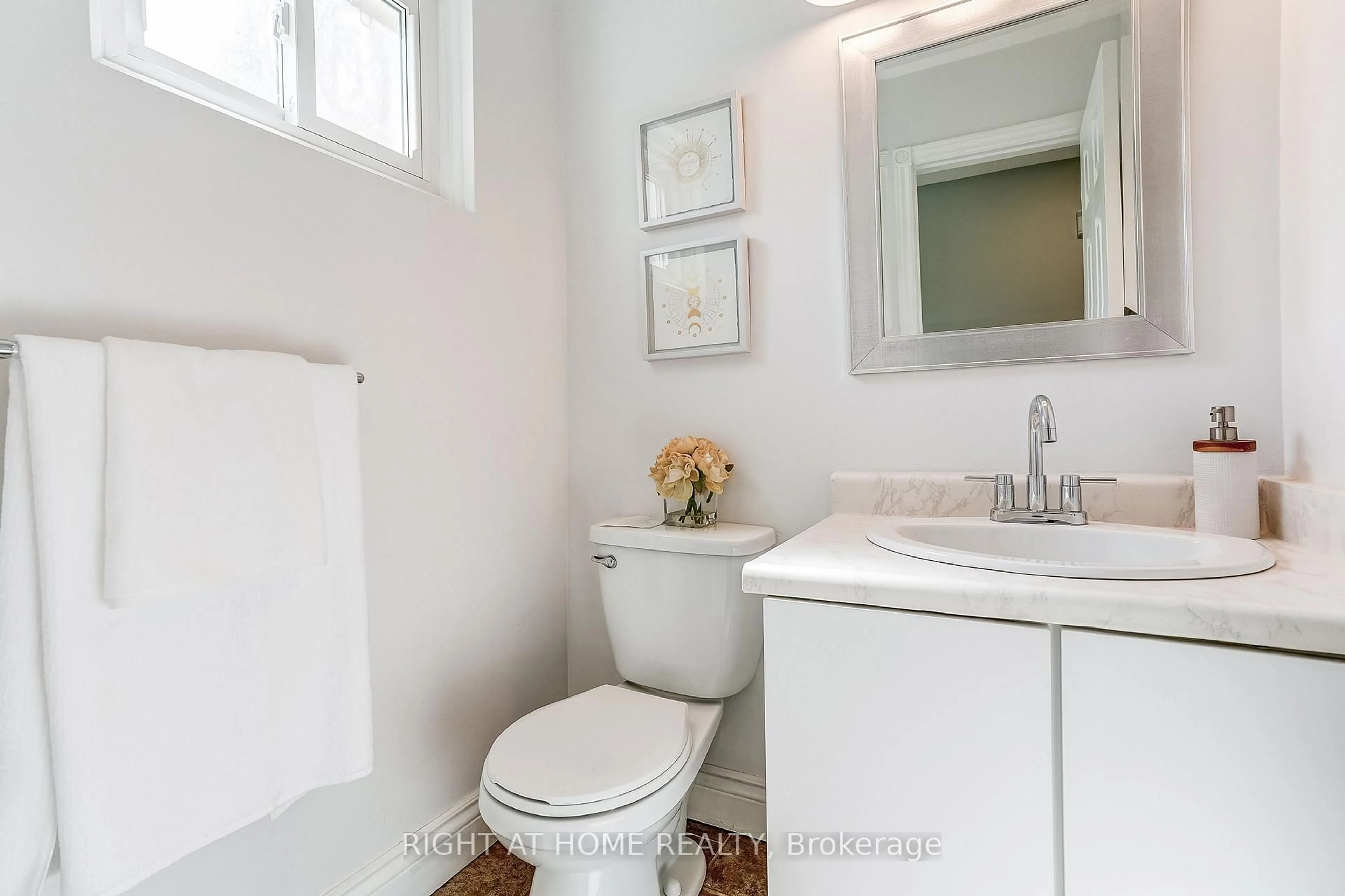 Standard bathroom, ceramic/tile floor for 2120 Rathburn Rd #55, Mississauga Ontario L4W 2S8
