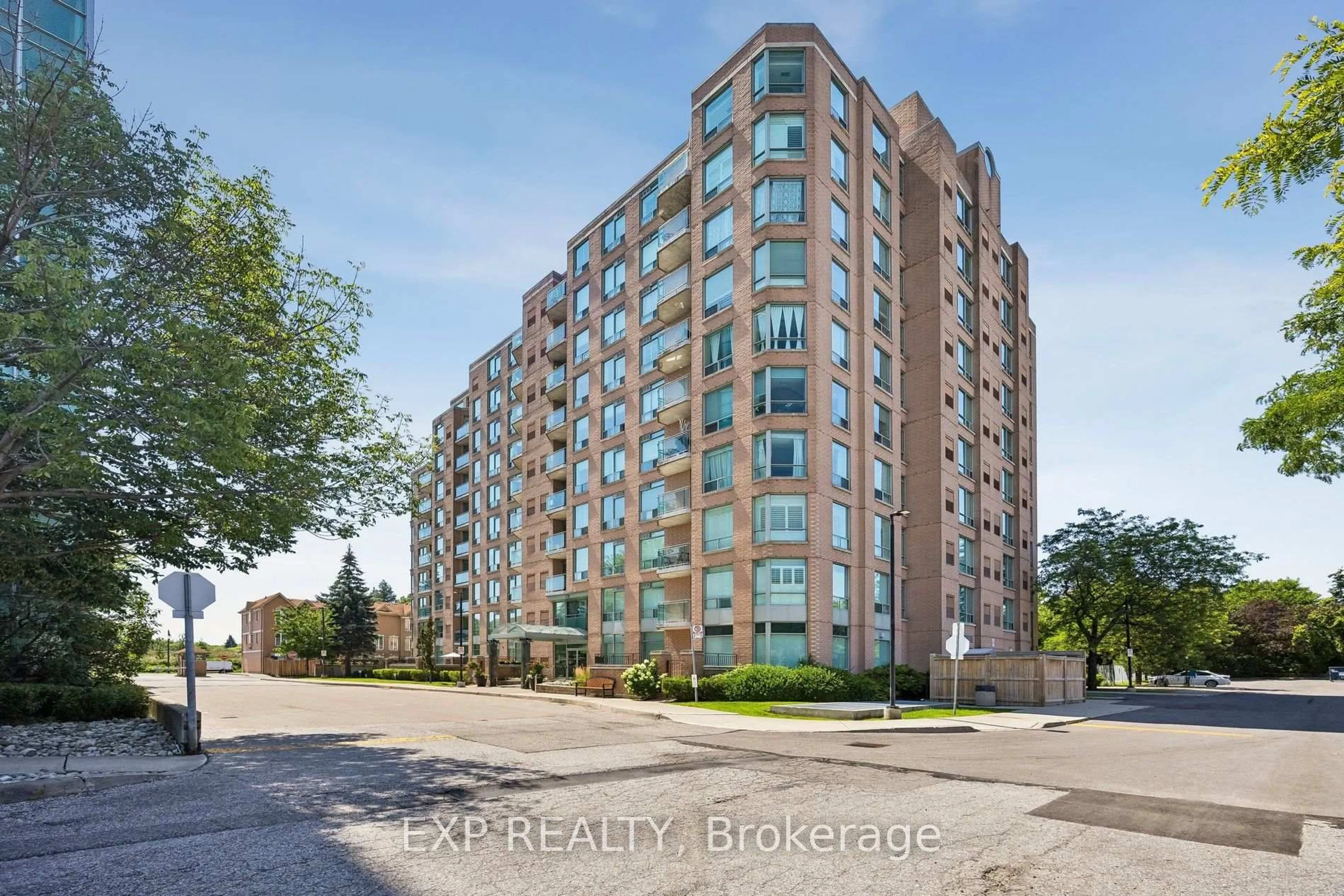A pic from outside/outdoor area/front of a property/back of a property/a pic from drone, building for 190 Manitoba St #311, Toronto Ontario M8Y 3Y8