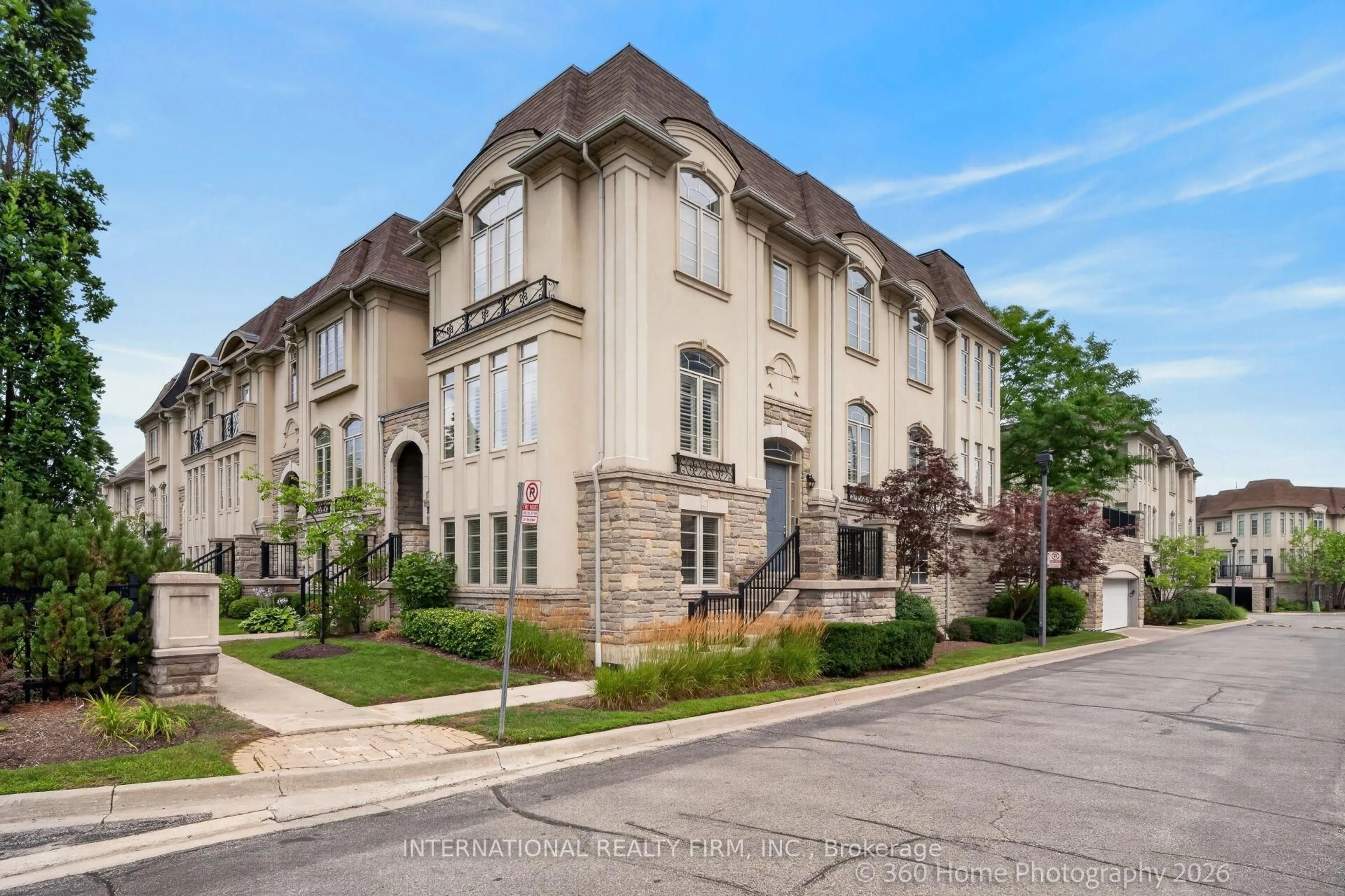 Home with brick exterior material, street for 37-4135 Shipp Dr, Mississauga Ontario L4Z 0A7