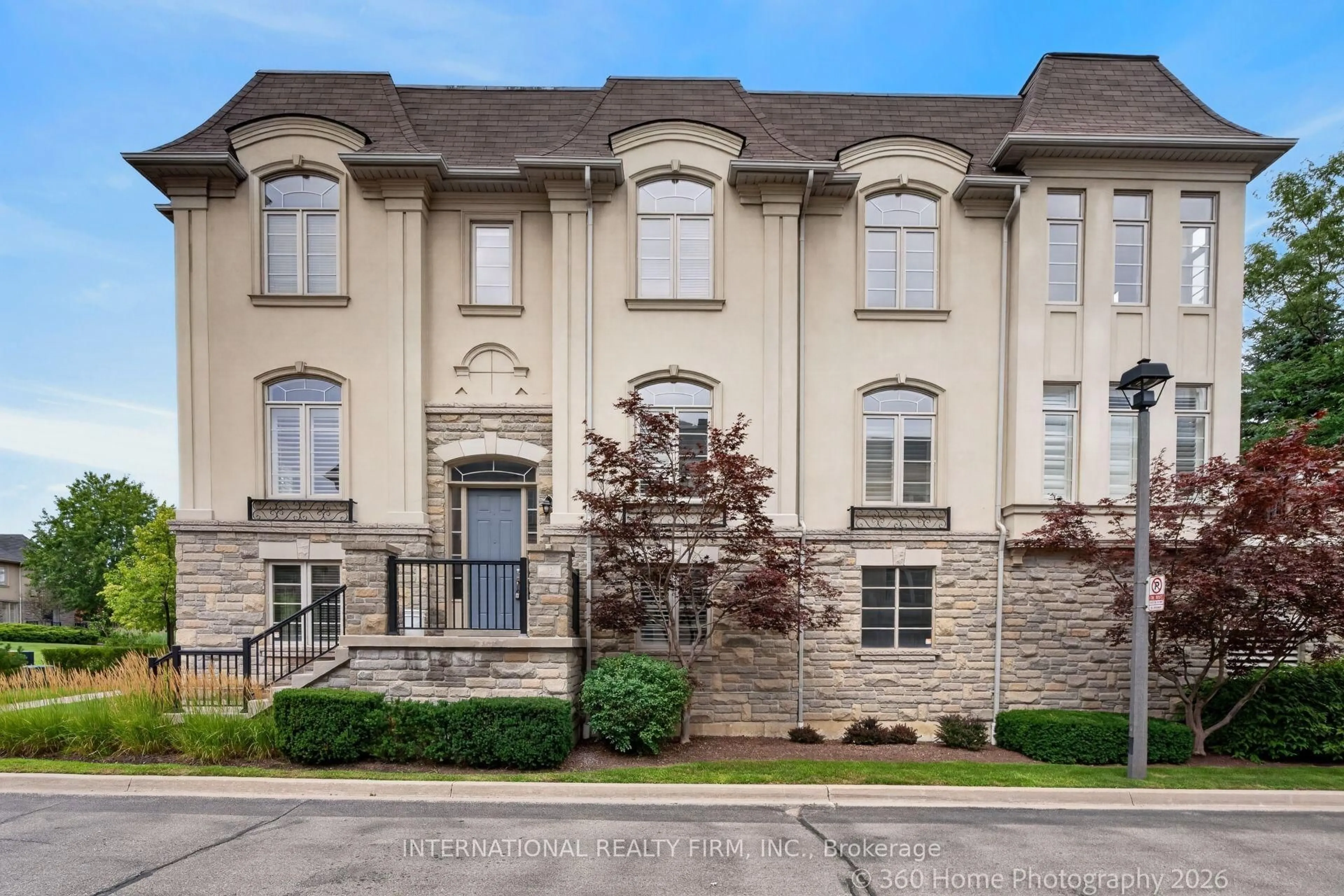 Home with brick exterior material, street for 37-4135 Shipp Dr, Mississauga Ontario L4Z 0A7