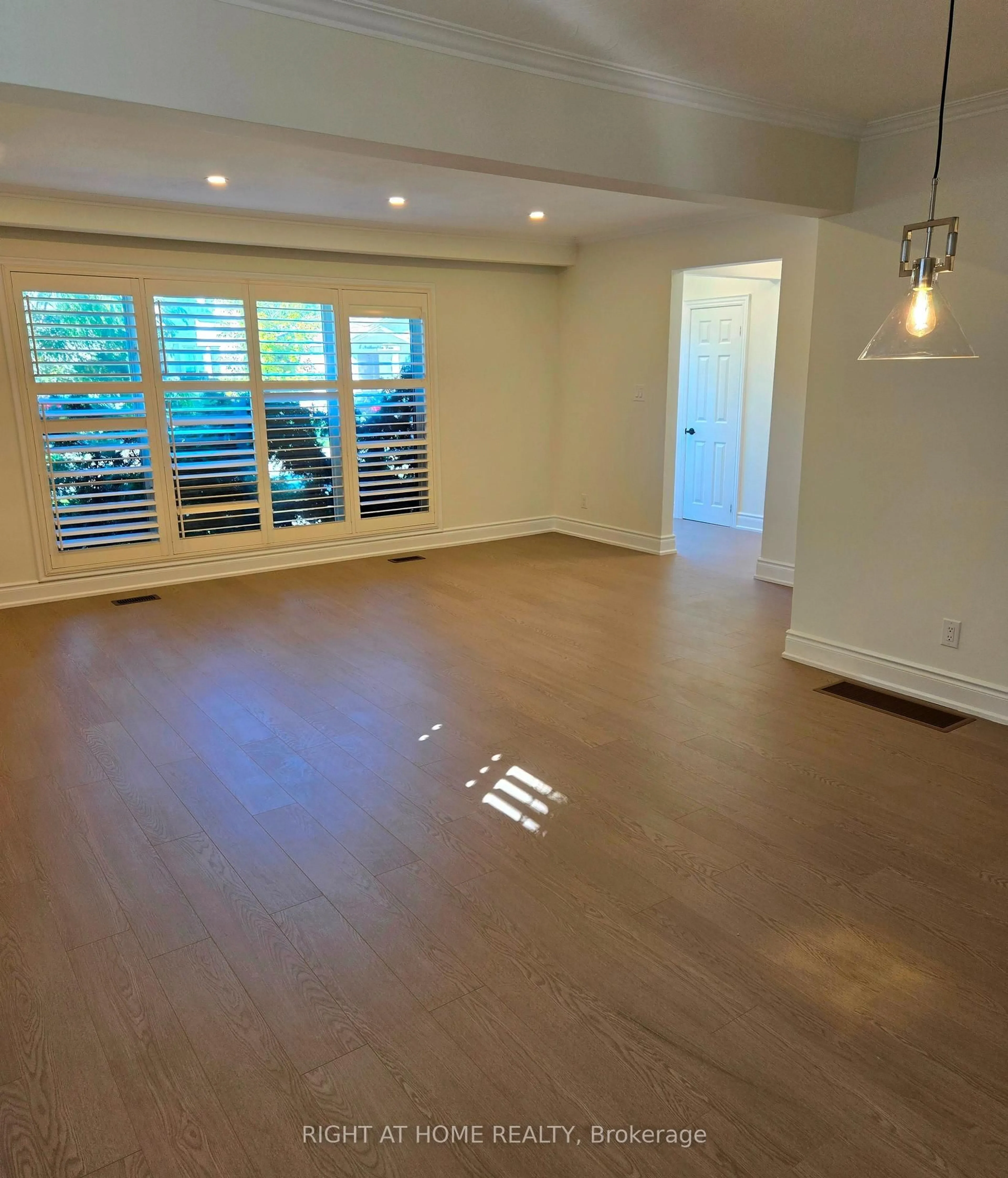 A pic of a room for 8 Northampton Dr, Toronto Ontario M9B 4S6