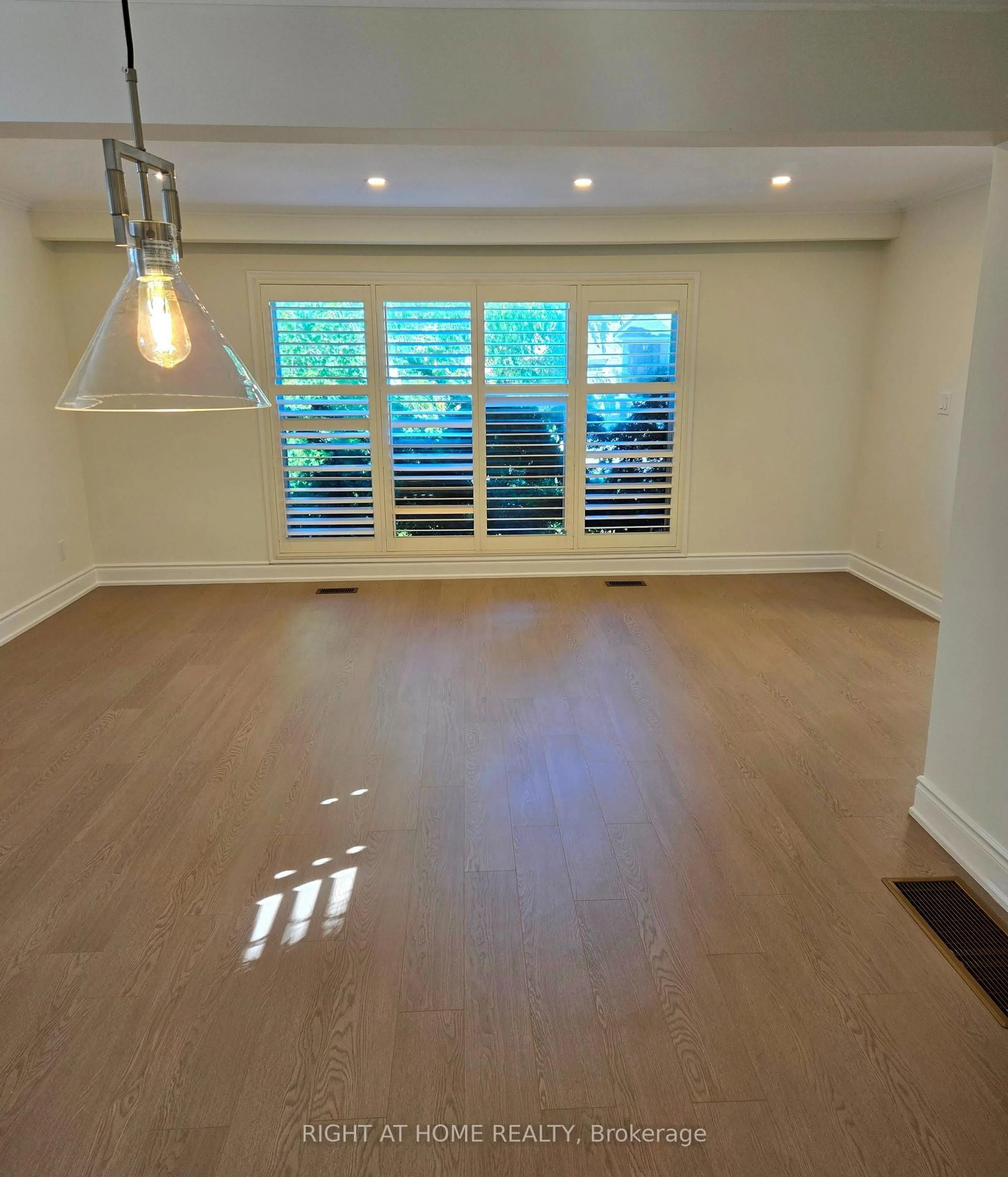 A pic of a room for 8 Northampton Dr, Toronto Ontario M9B 4S6