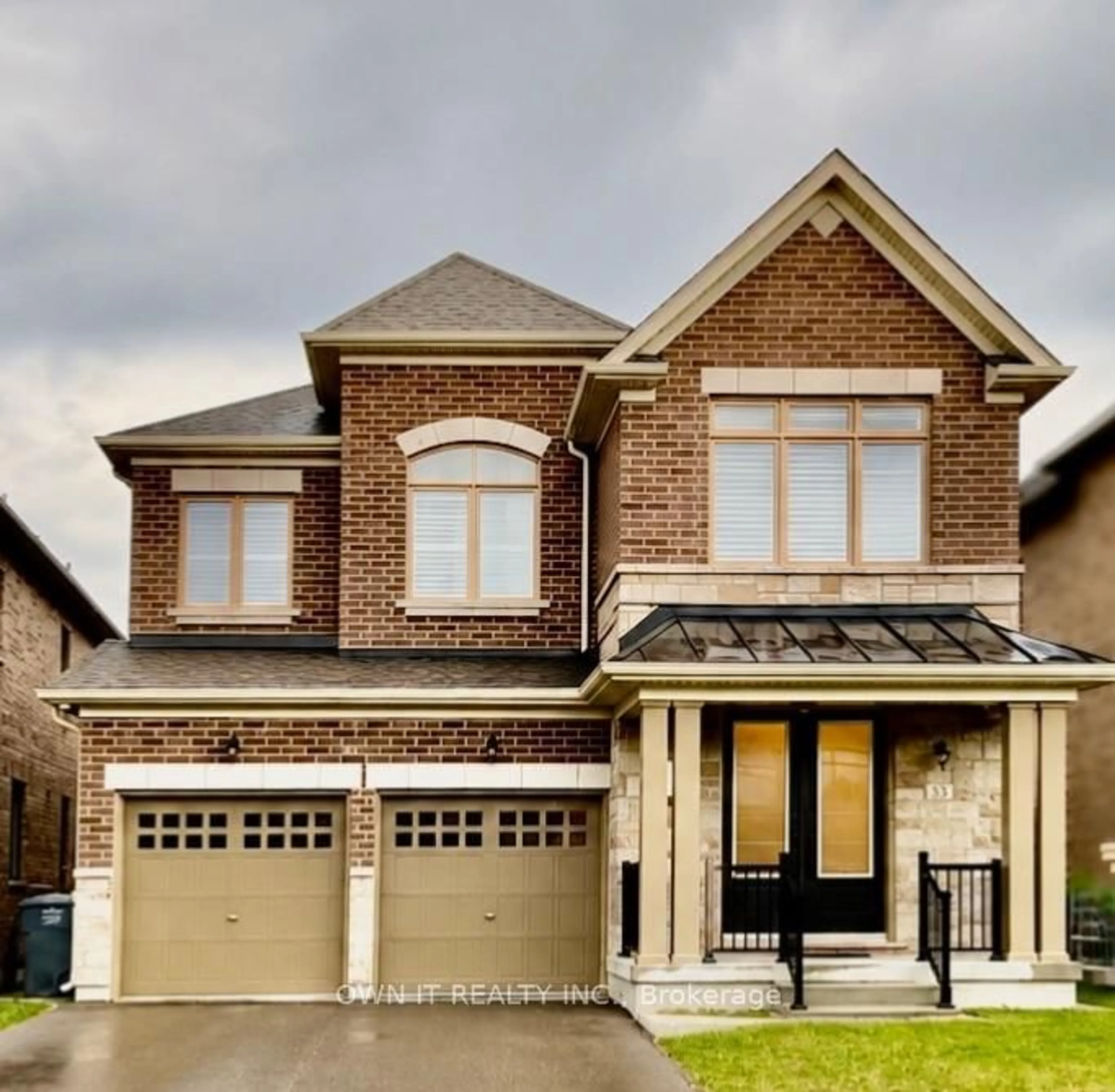 Home with brick exterior material, street for 33 Lost Canyon Way, Brampton Ontario L6X 3A6