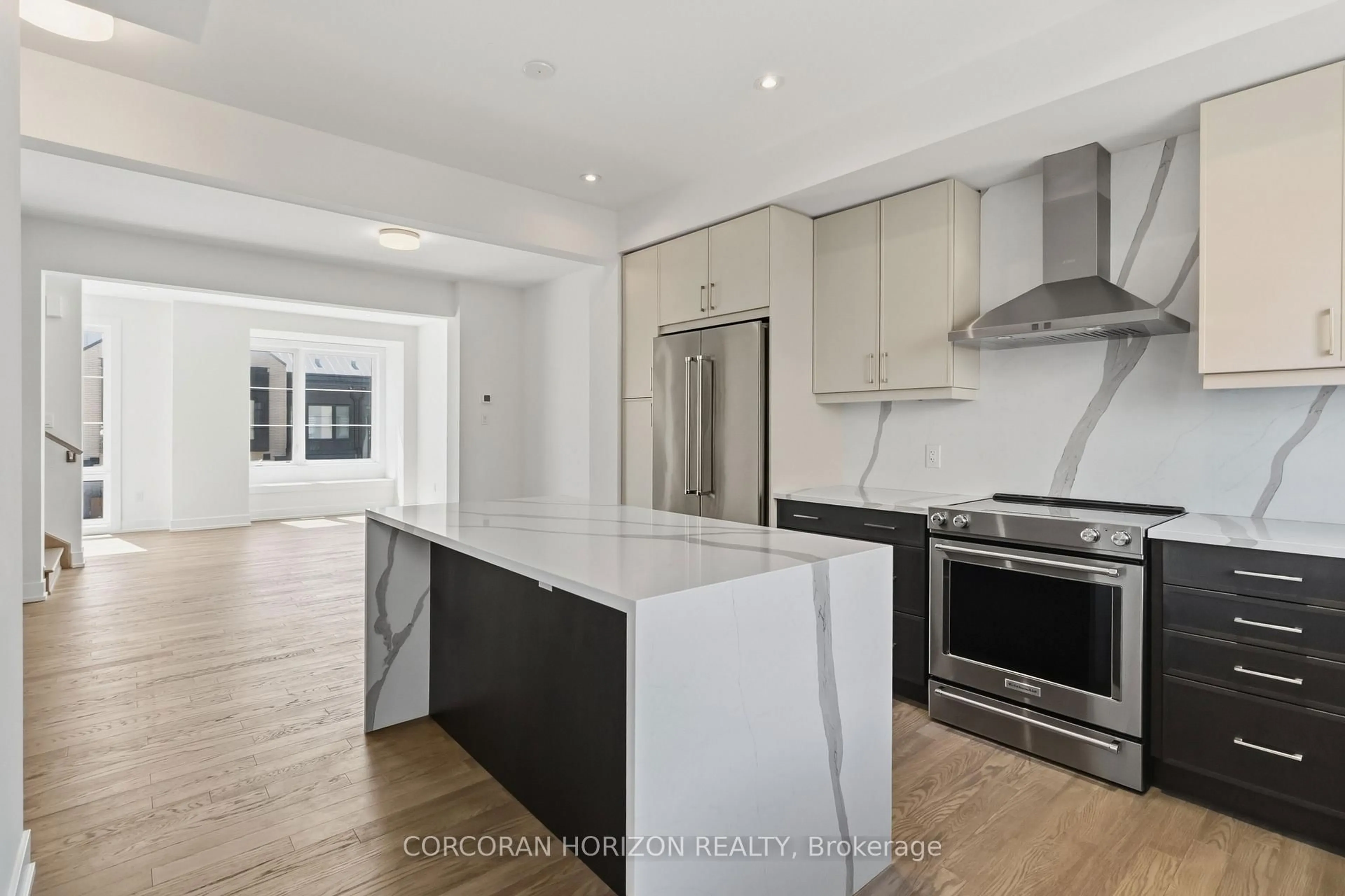 Open concept kitchen, unknown for 2273 Turnberry Rd #38, Burlington Ontario L7M 2B2
