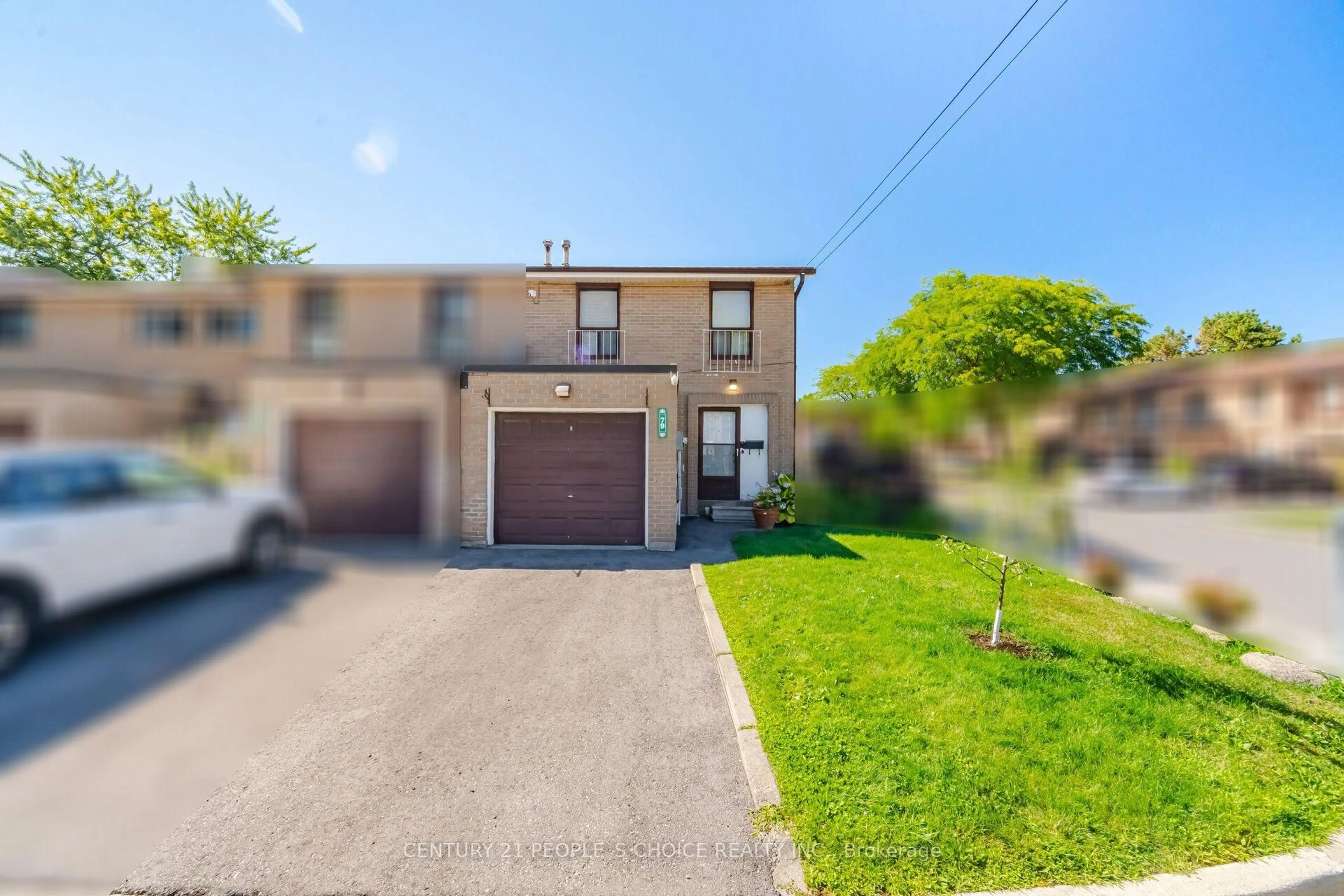 A pic from outside/outdoor area/front of a property/back of a property/a pic from drone, street for 79 Fleetwood Cres, Brampton Ontario L6T 2E5