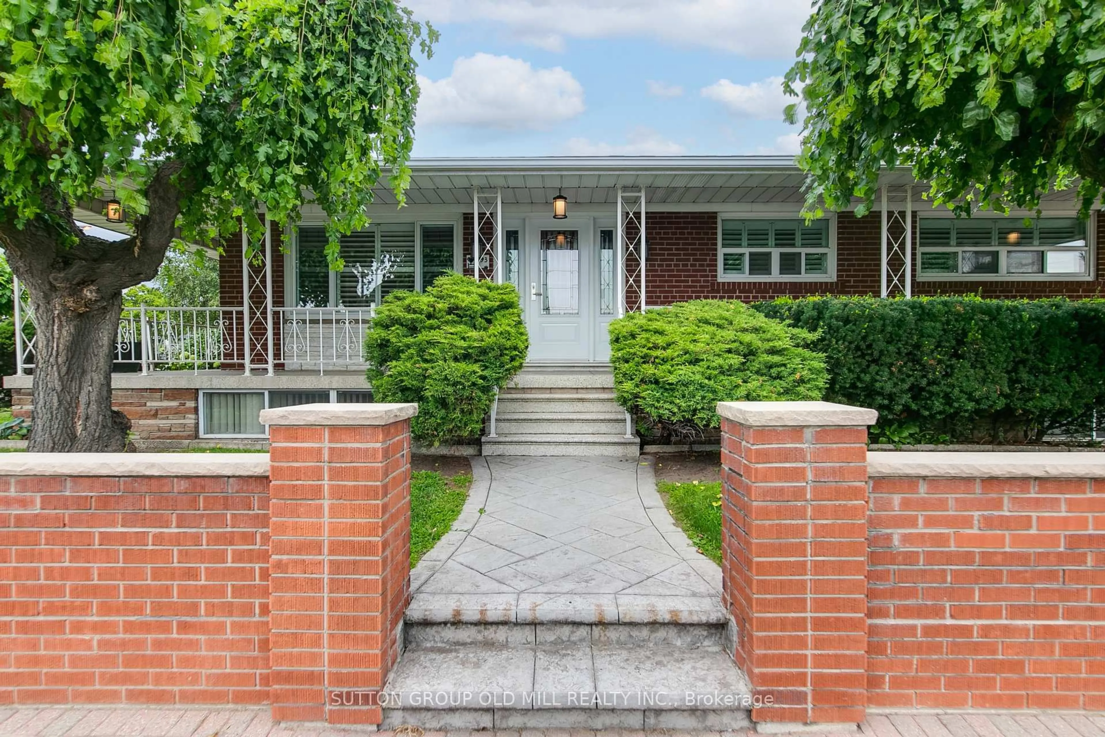 Home with brick exterior material, street for 993 Islington Ave, Toronto Ontario M8Z 4R1
