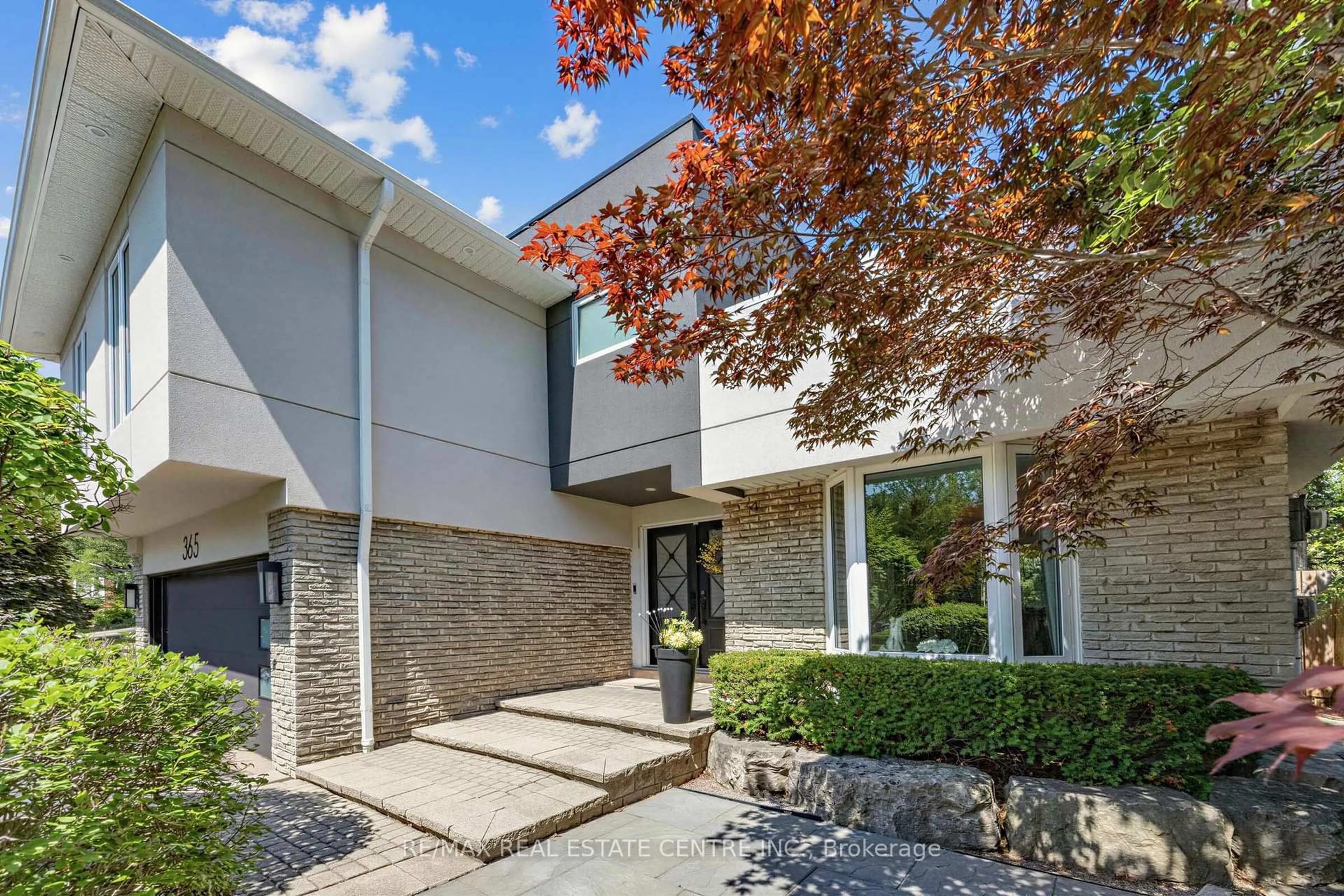 Home with brick exterior material, street for 365 Lynn Pl, Oakville Ontario L6H 2C5