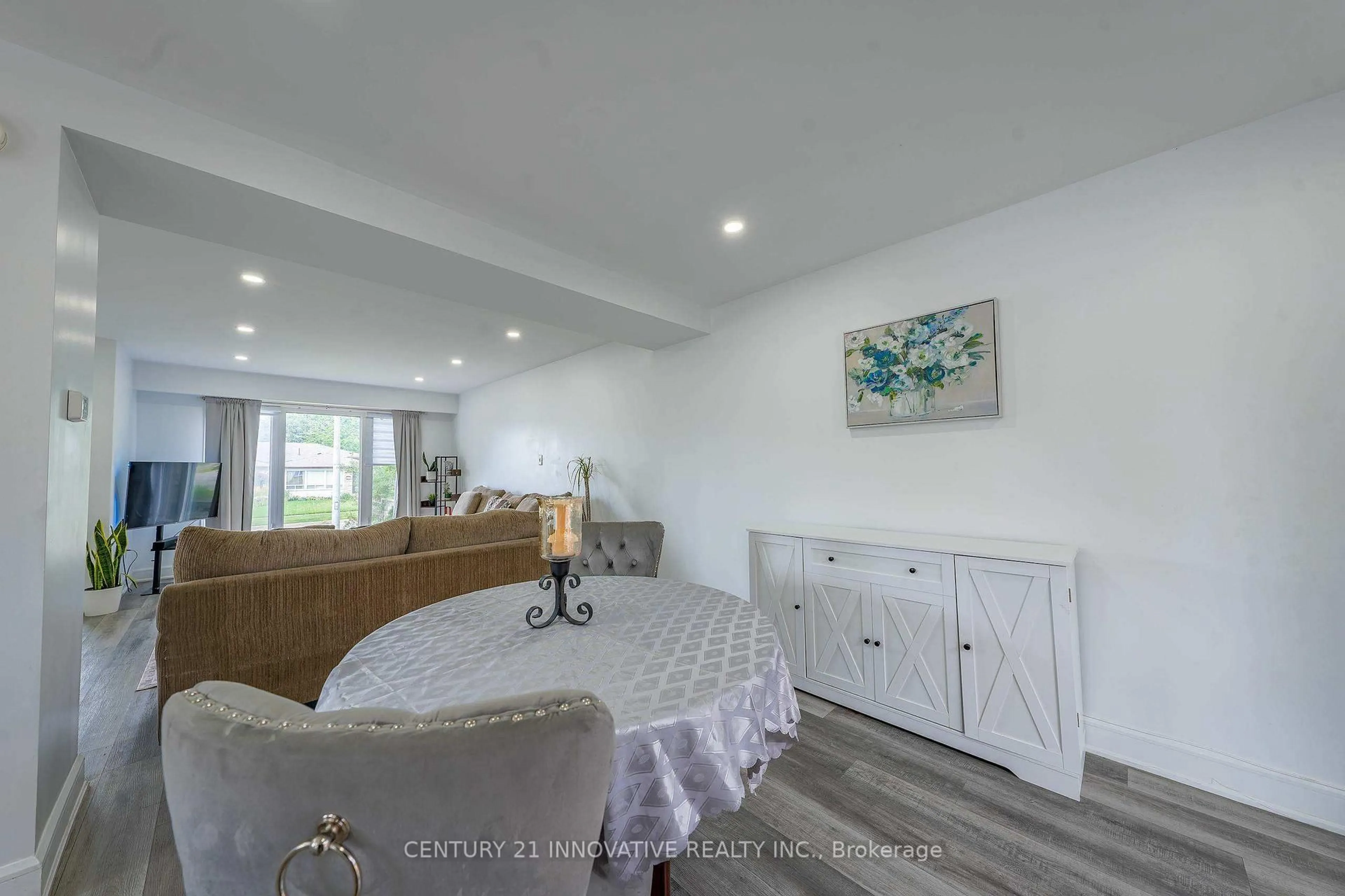 Dining room, unknown for 13 Dorset Dr, Brampton Ontario L6T 2Y1