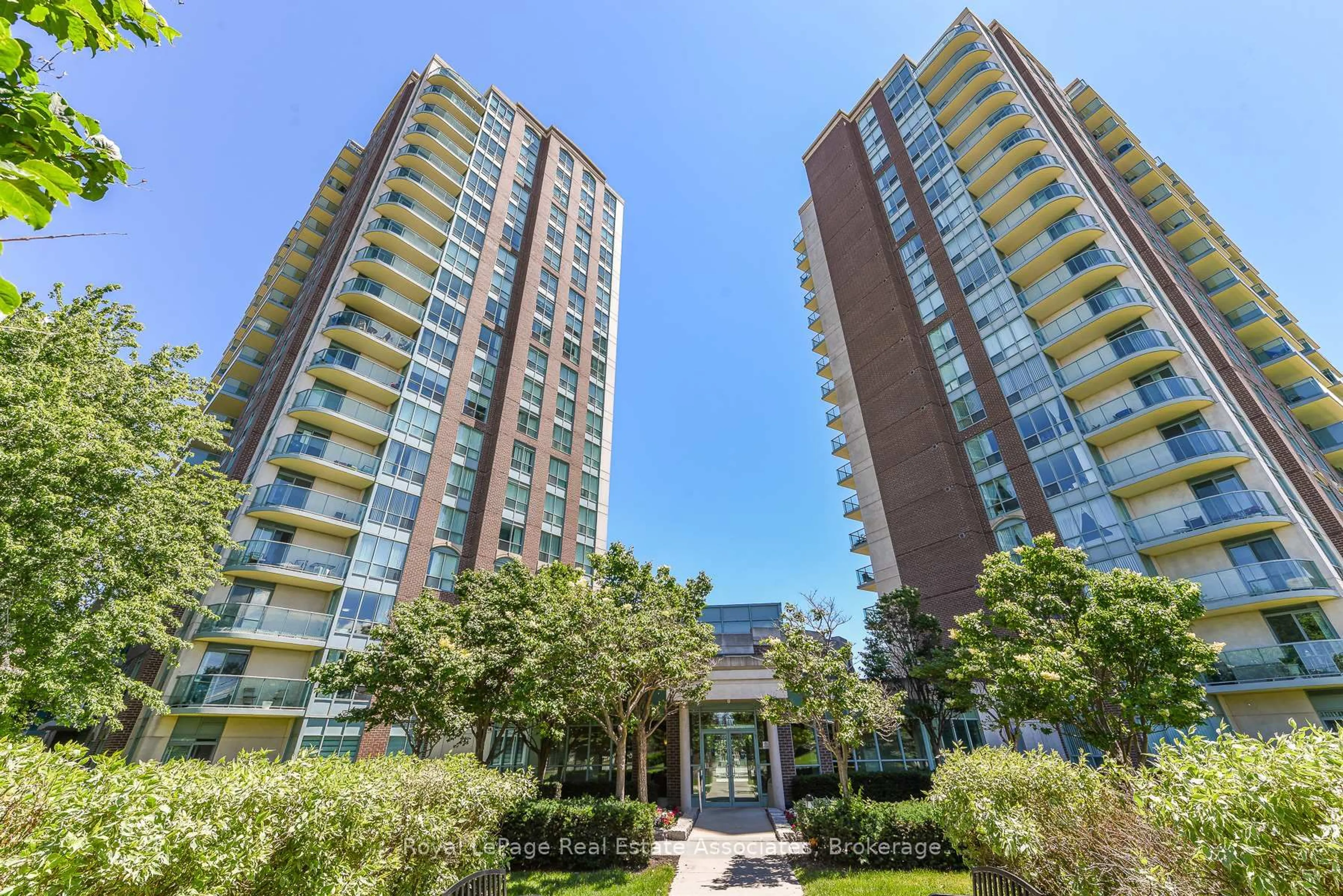 Patio, unknown for 4879 Kimbermount Ave #710, Mississauga Ontario L5M 7R8