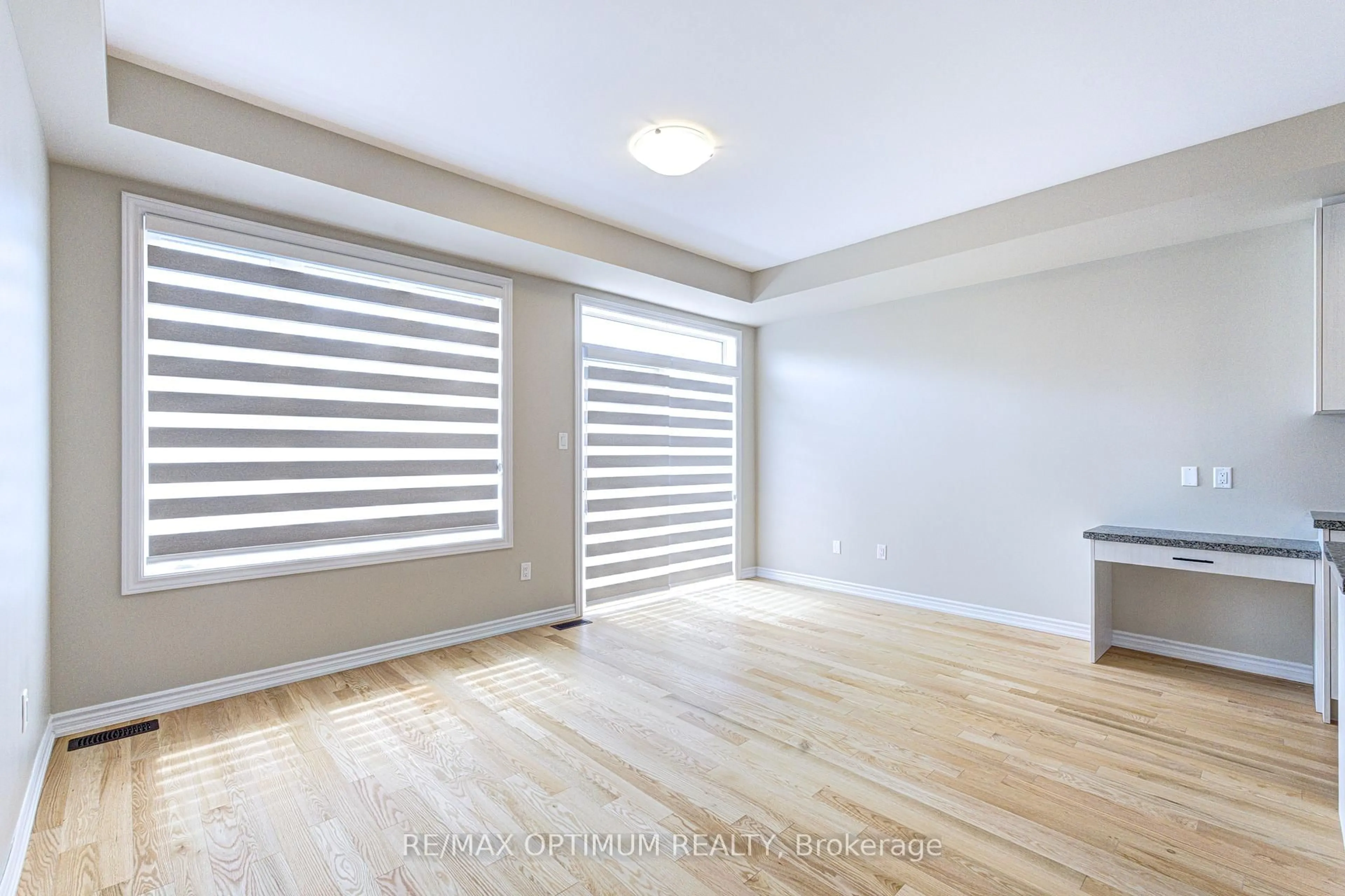 A pic of a room for 1420 Oakmont Common, Burlington Ontario L7P 0V8
