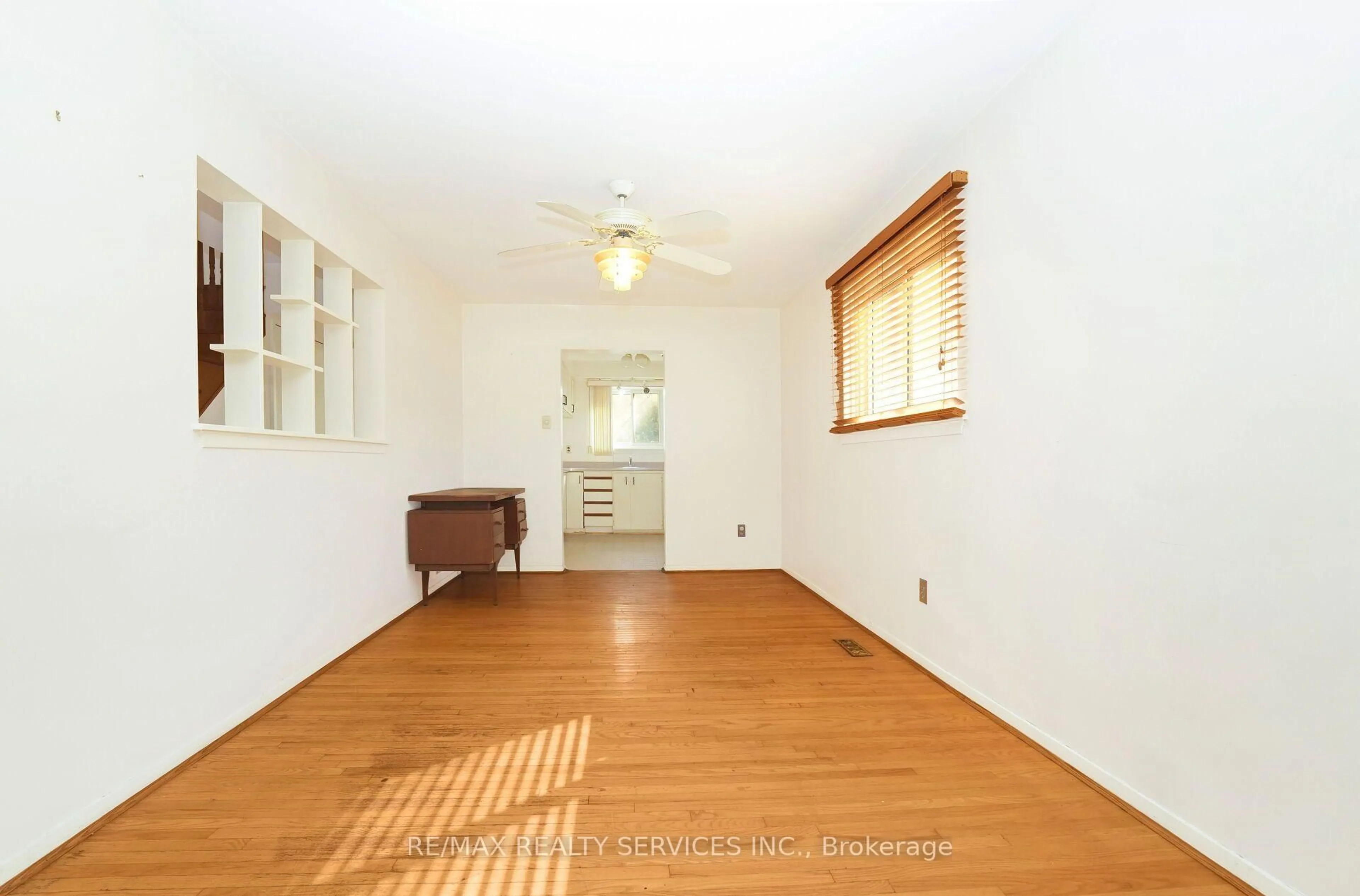 A pic of a room for 79 Cloverdale Dr, Brampton Ontario L6T 2T5