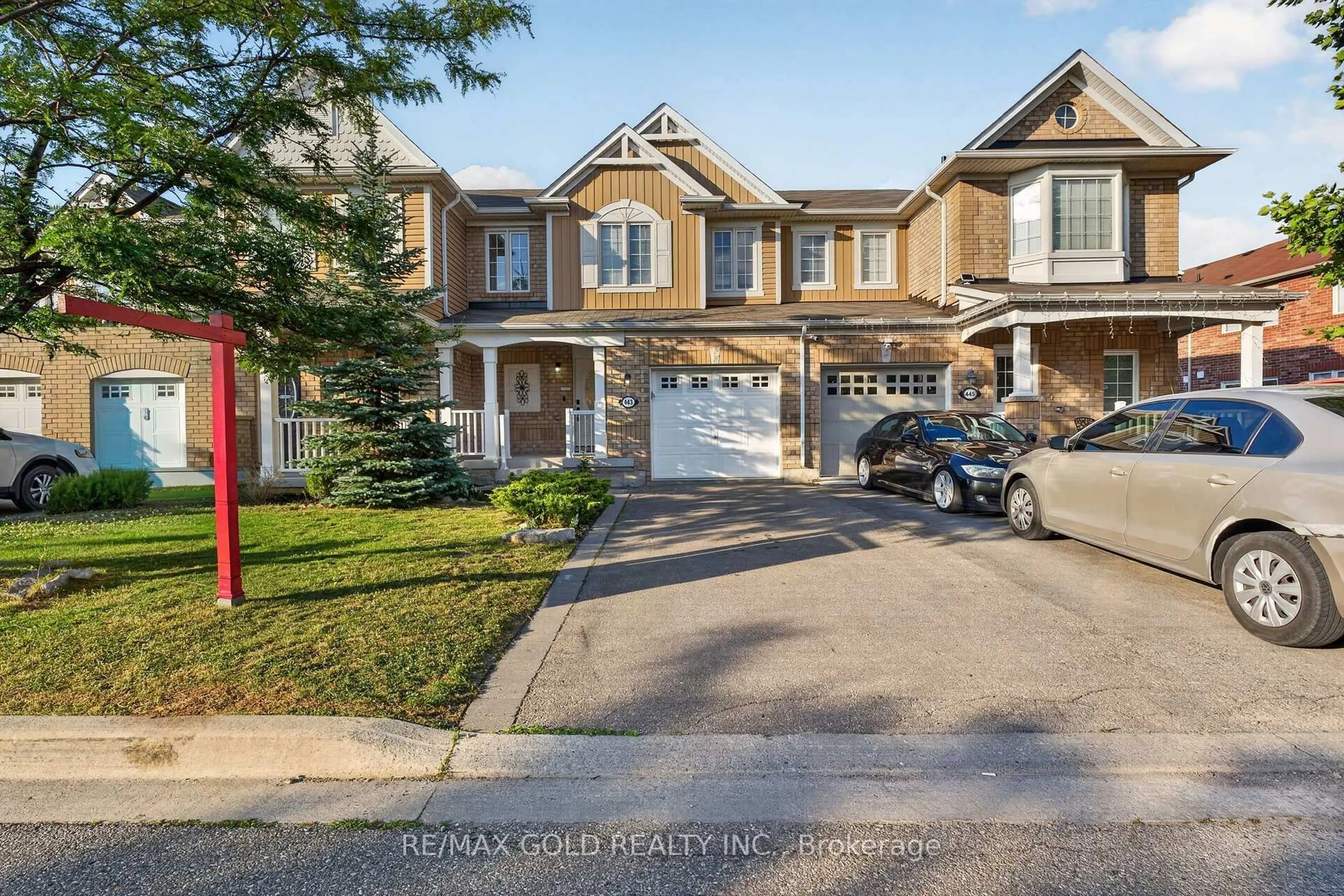 A pic from outside/outdoor area/front of a property/back of a property/a pic from drone, street for 443 Cavanagh Lane, Milton Ontario L9T 8G6