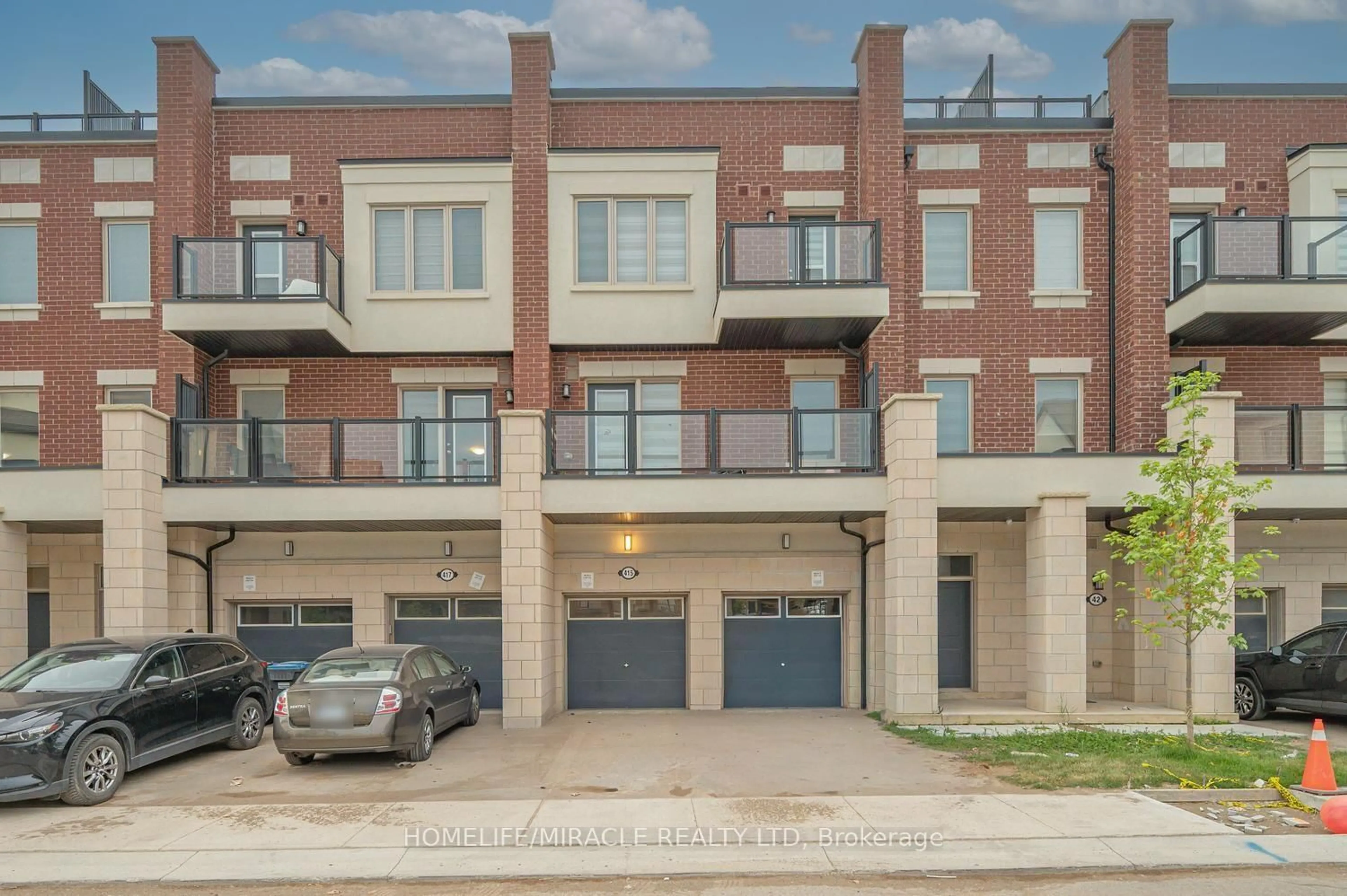 Home with brick exterior material, street for 415 Dougall Ave, Caledon Ontario L7C 2E9