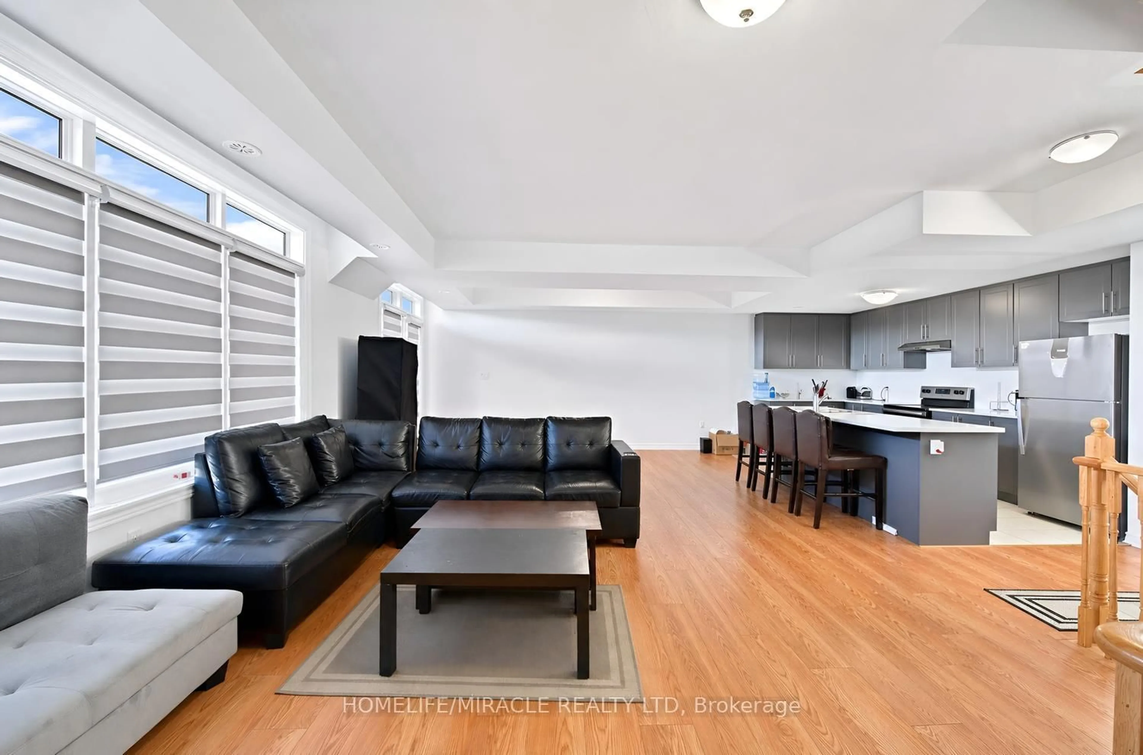 Living room with furniture, unknown for 415 Dougall Ave, Caledon Ontario L7C 2E9